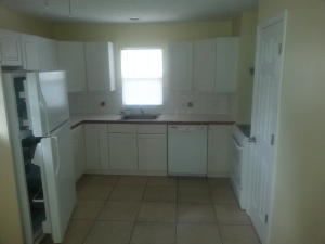 GLUTCHS - Residential Lease