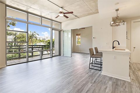 Condominium in Delray Beach FL 335 6th Ave Ave 1.jpg