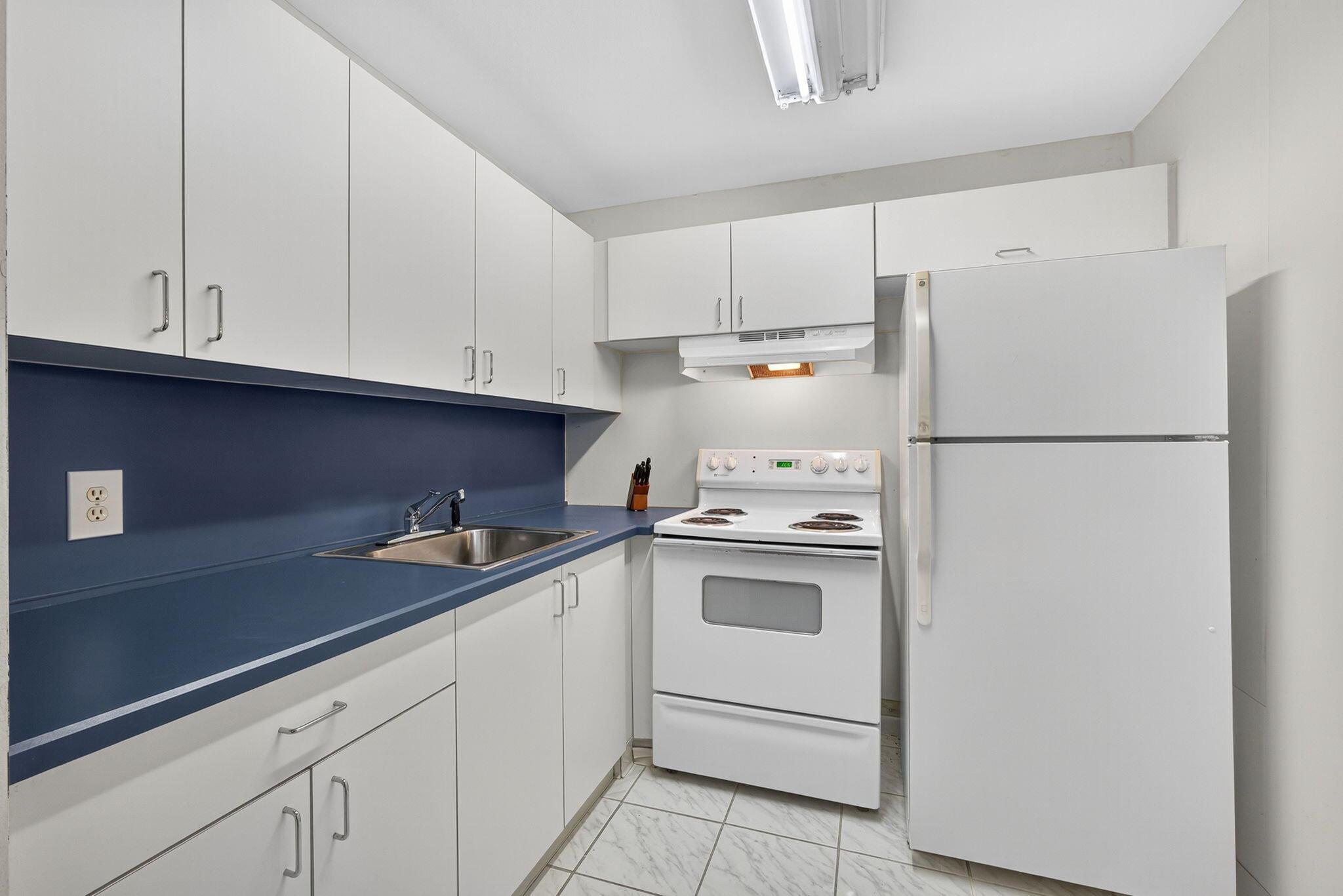 CENTURY VILLAGE - WINDSOR - Residential
