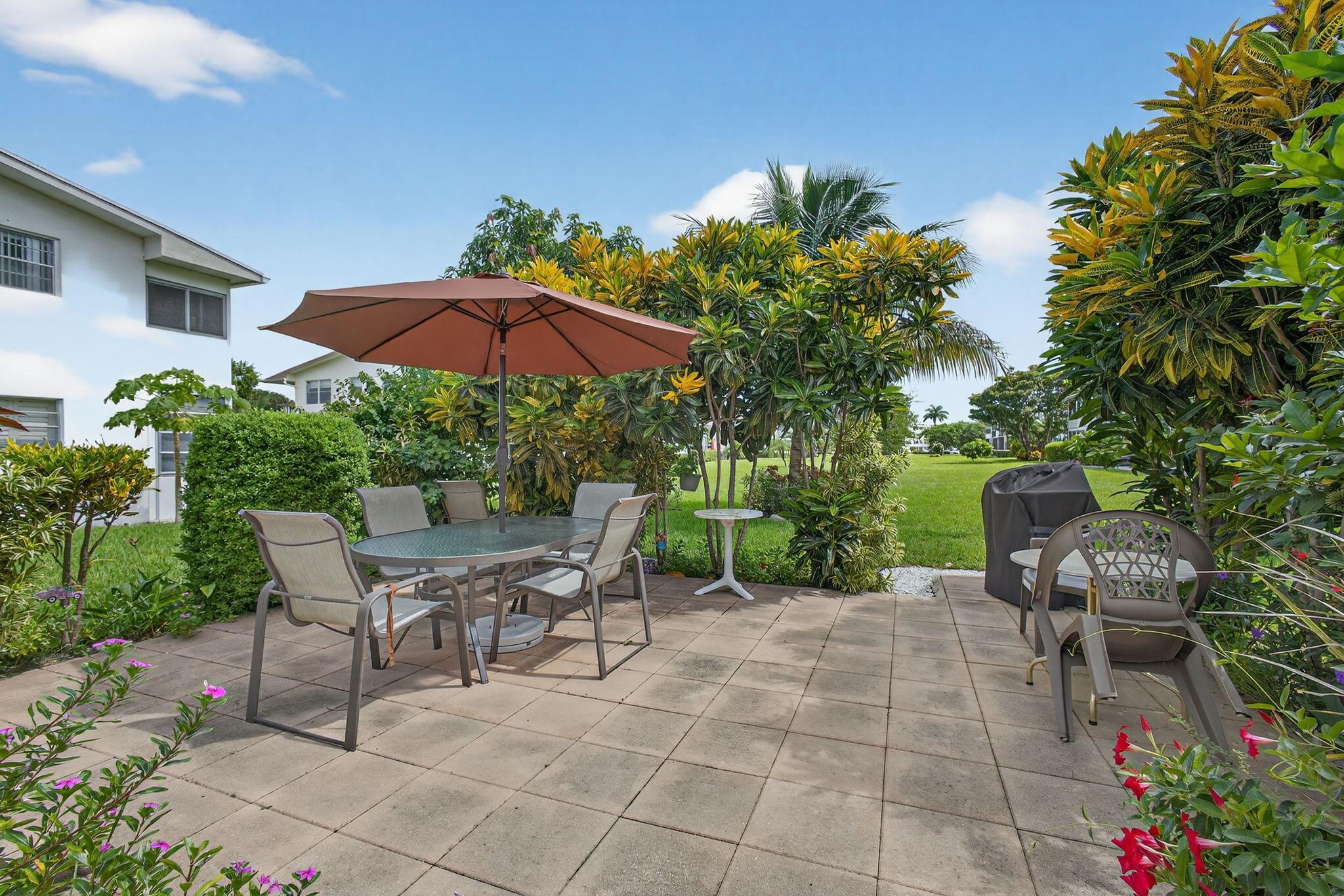 CENTURY VILLAGE - WINDSOR - Residential