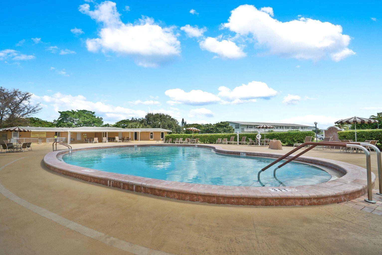 CENTURY VILLAGE - WINDSOR - Residential