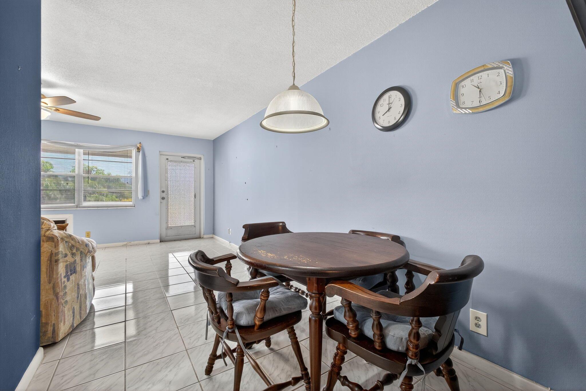 CENTURY VILLAGE - WINDSOR - Residential