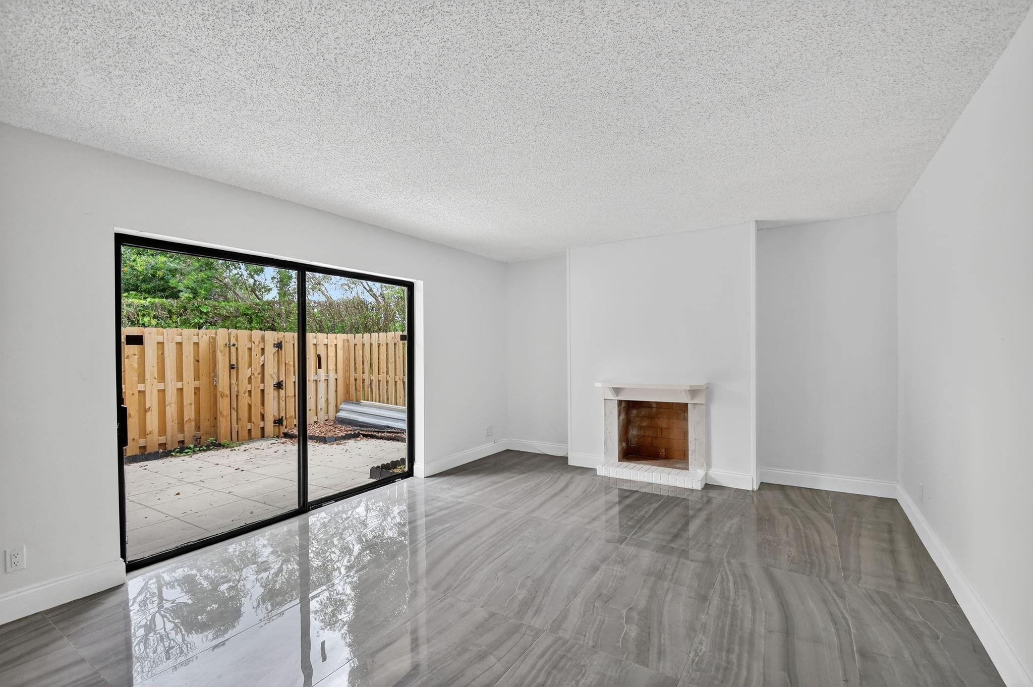 Forest Lakes - Residential