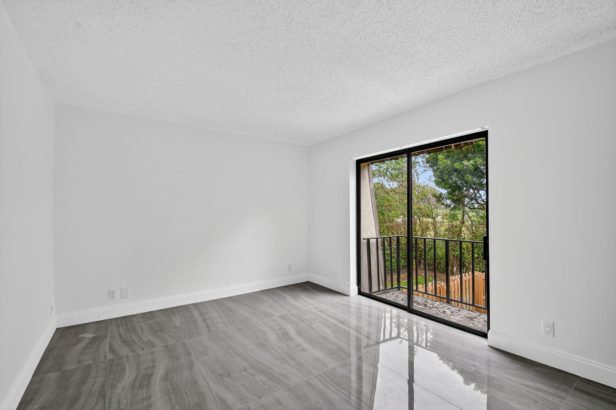 Forest Lakes - Residential