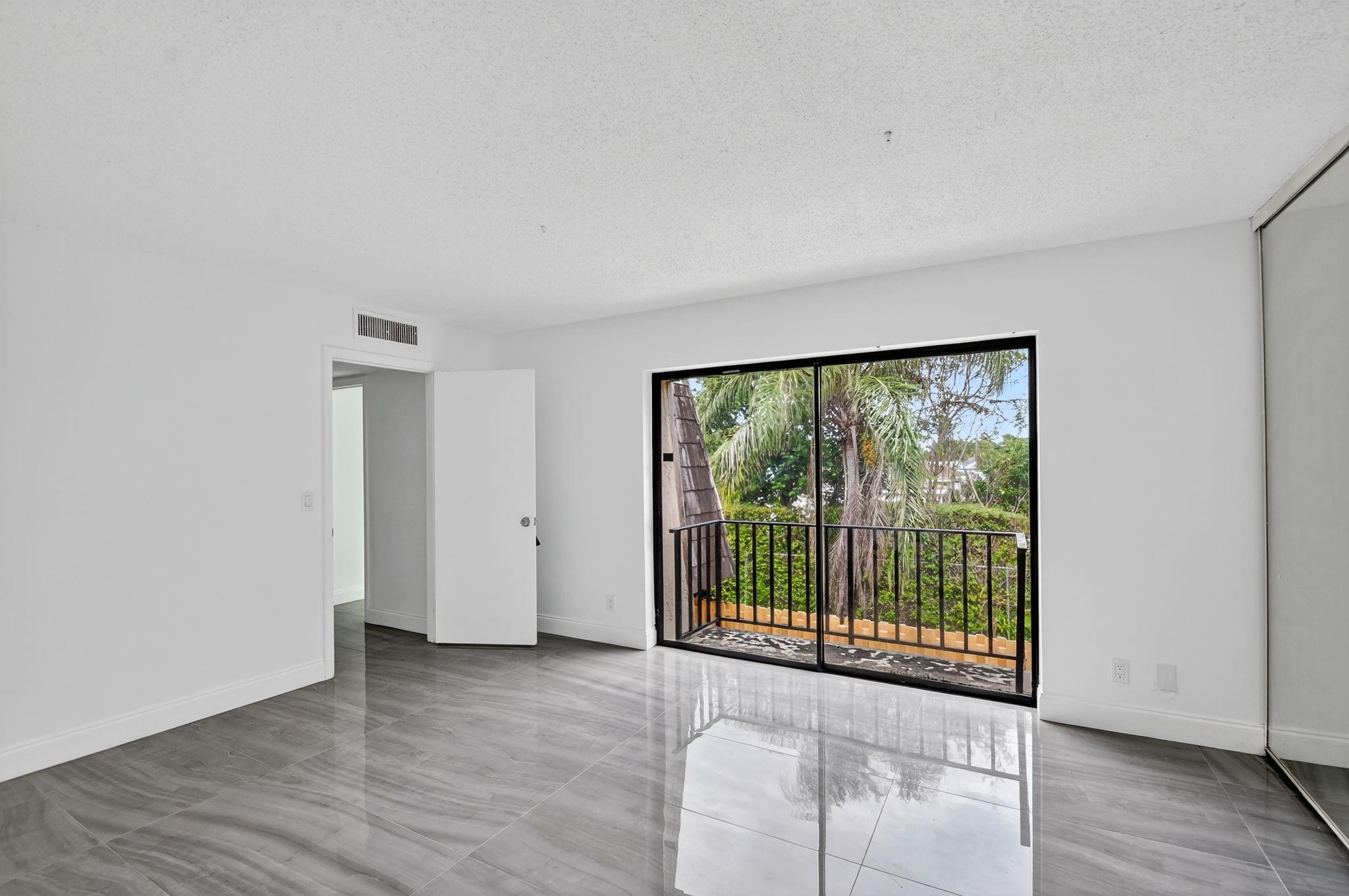 Forest Lakes - Residential