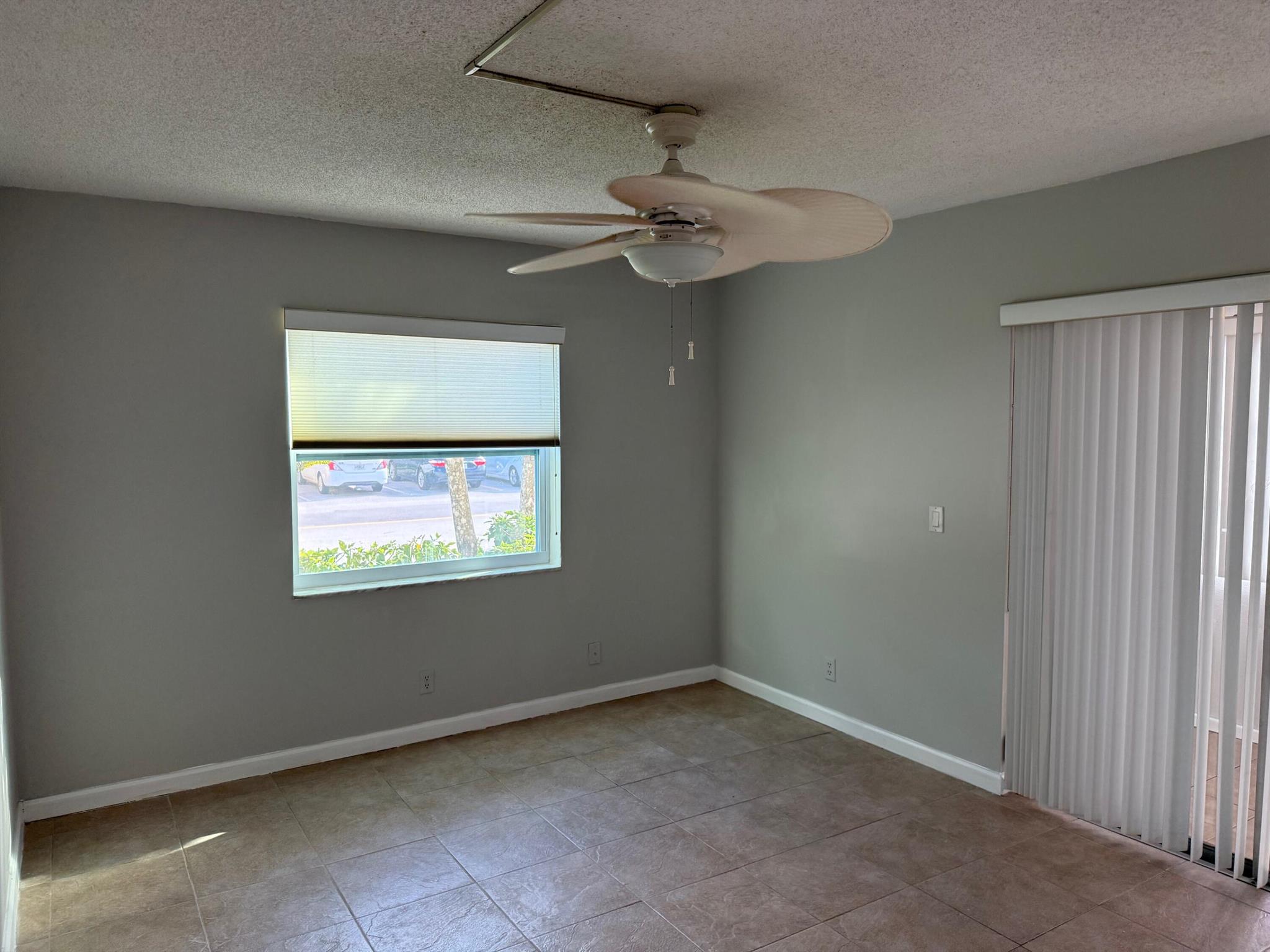 KINGS POINT FLANDERS COND - Residential