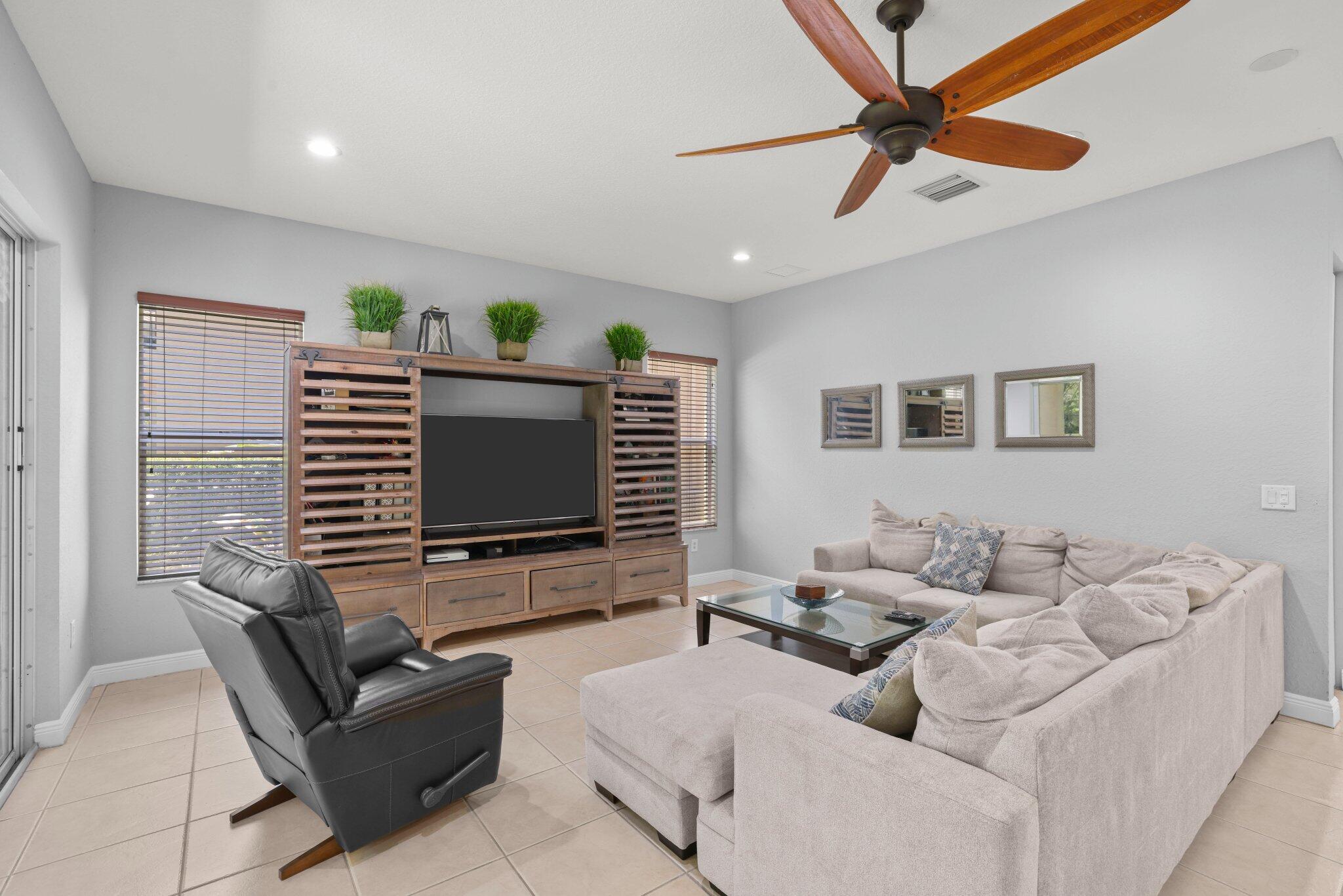 CANYON ISLES 3 - Residential