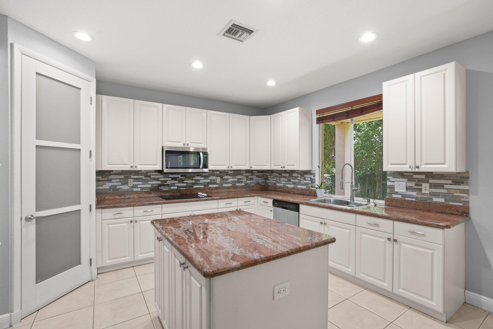 CANYON ISLES 3 - Residential