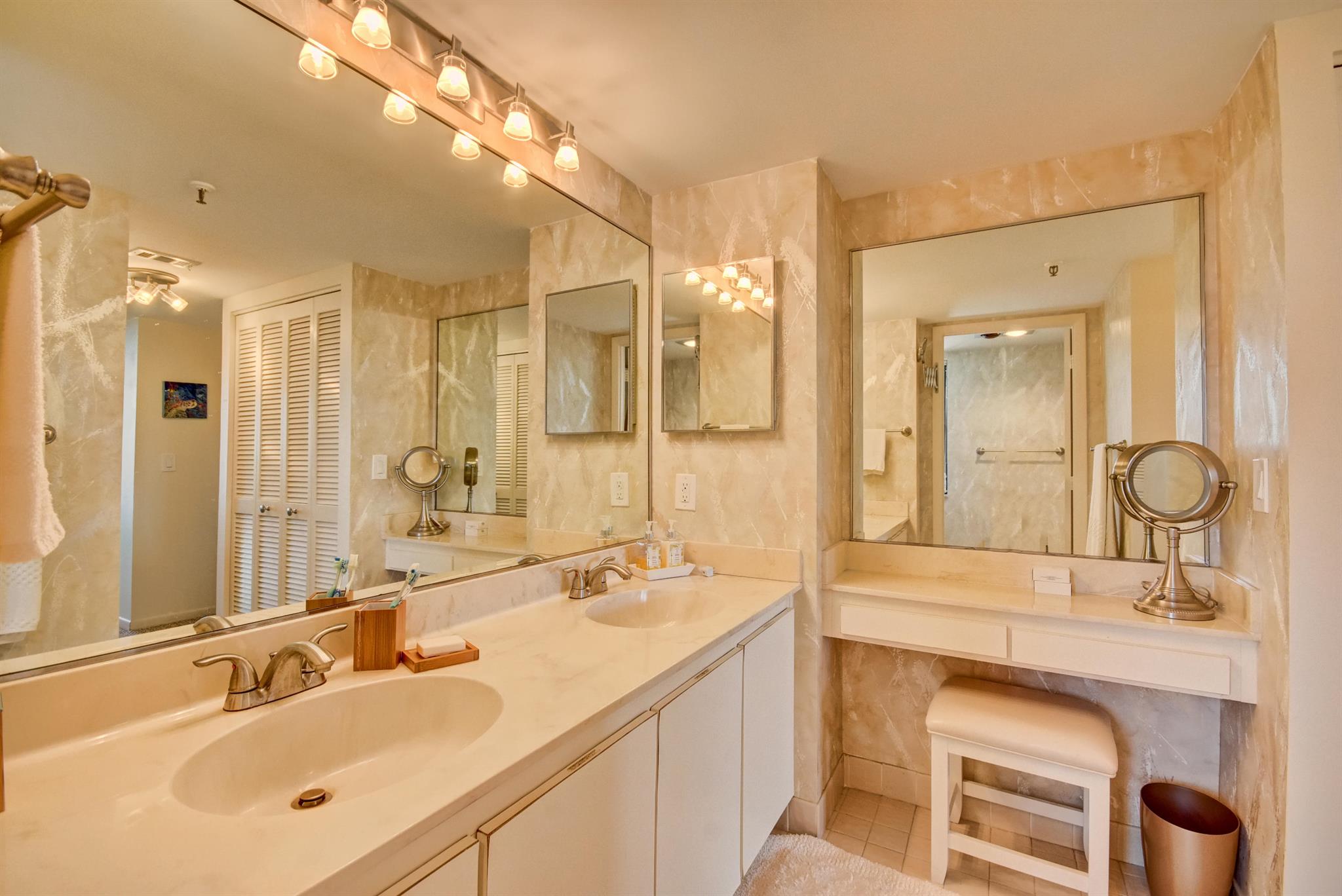 CARRON HOUSE CONDO - Residential Lease
