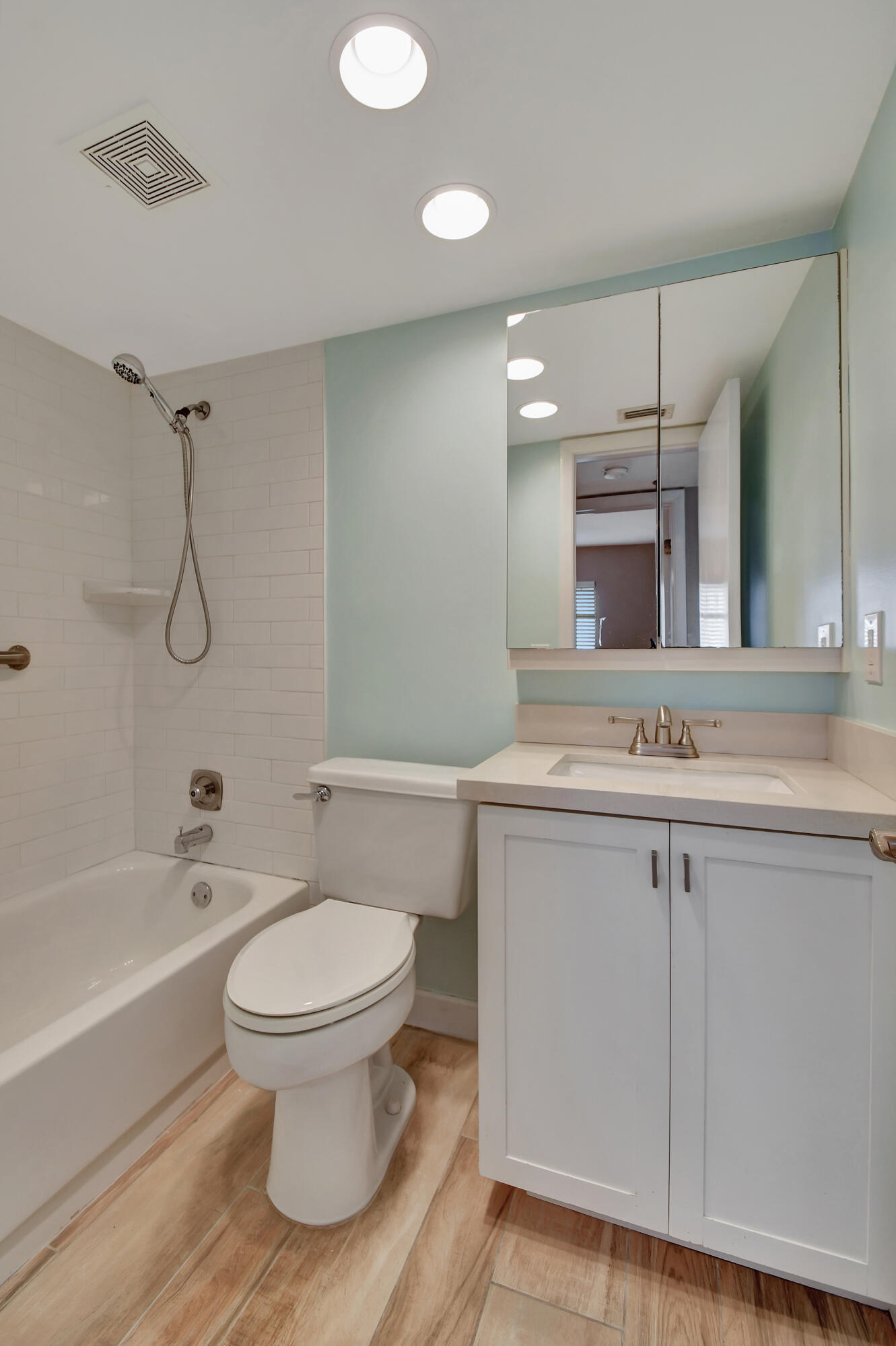 SUNRISE OF PALM BEACH CONDO 1,2,3,4, 14 AND 17 - Residential Lease