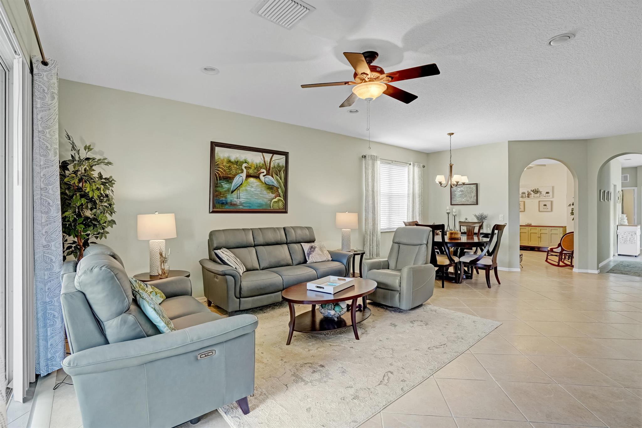 LAKEFOREST POINTE REPLAT - Residential