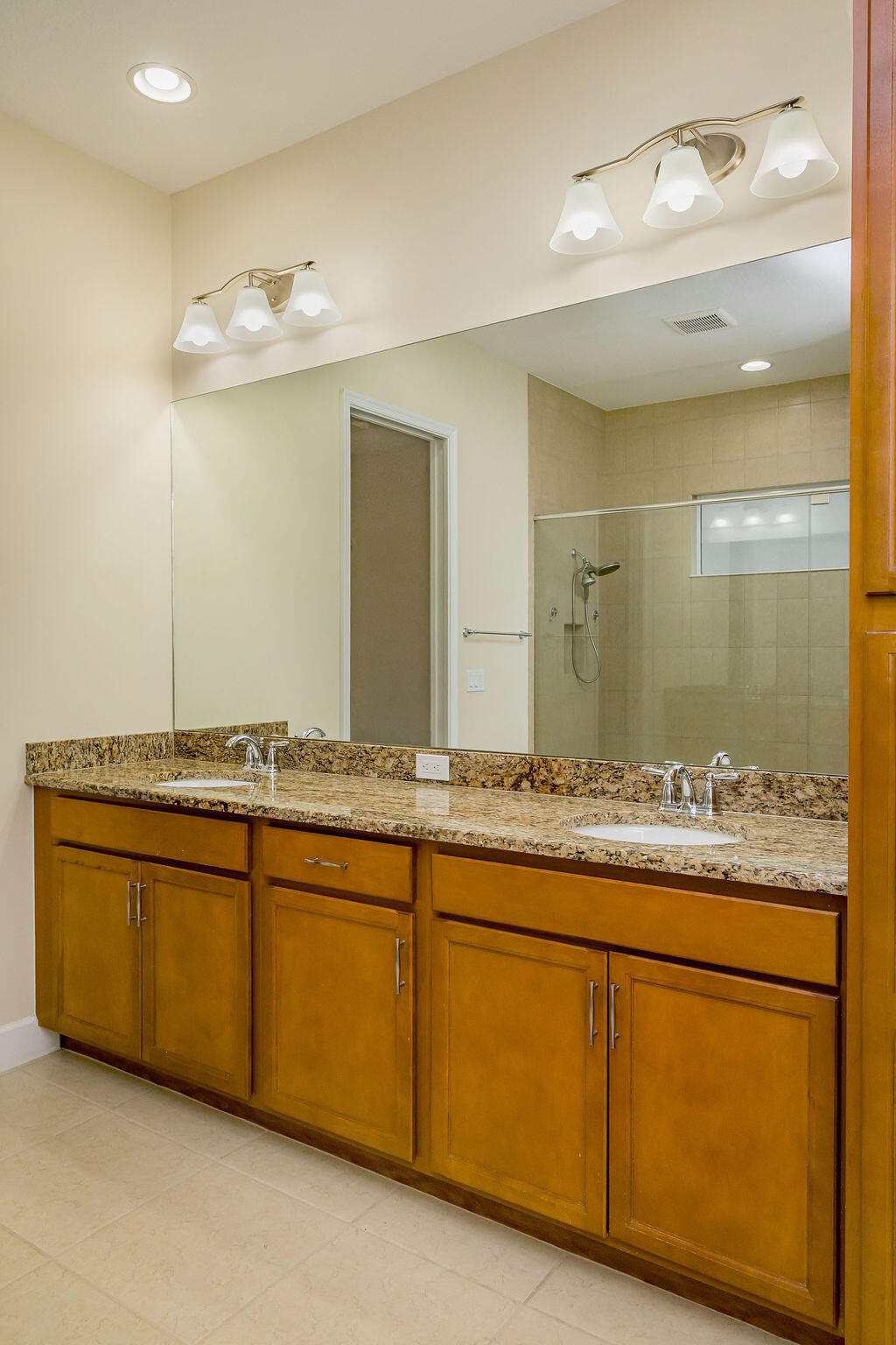 MEADOWS OF WESTLAKE - Residential Lease