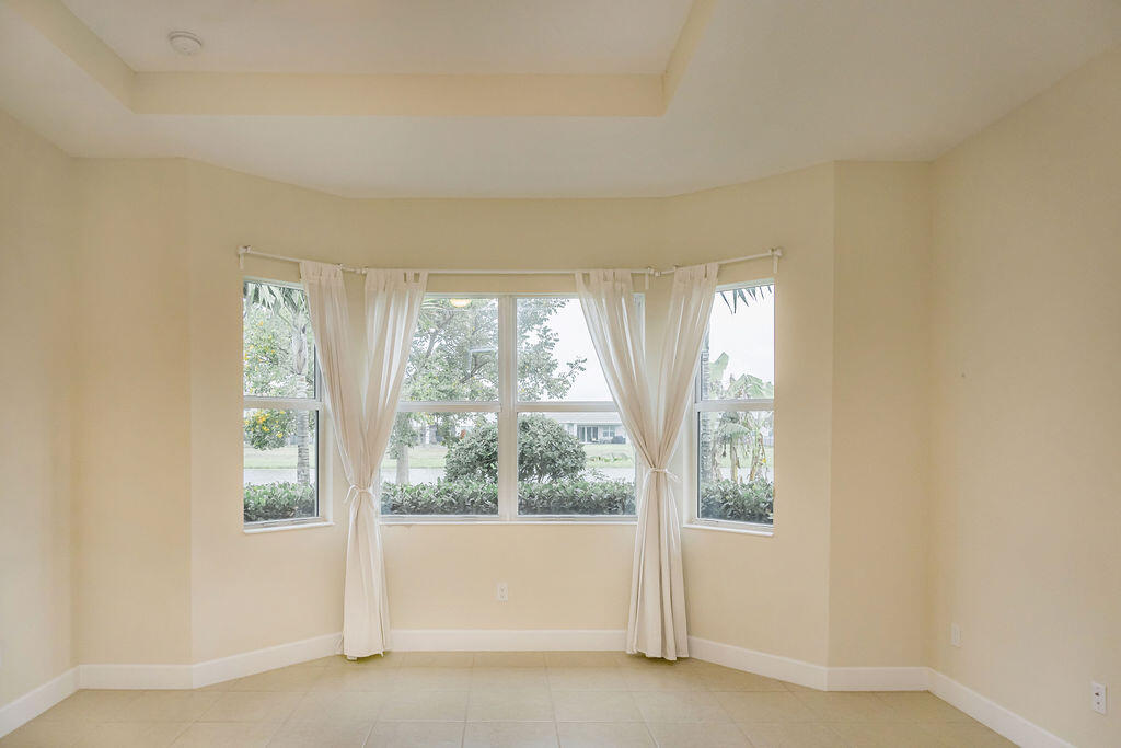 MEADOWS OF WESTLAKE - Residential Lease