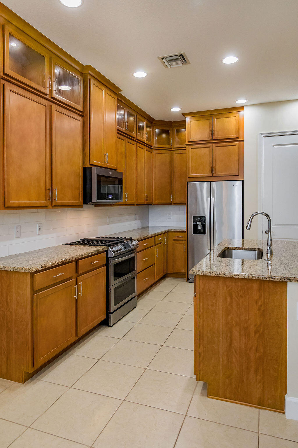 MEADOWS OF WESTLAKE - Residential Lease