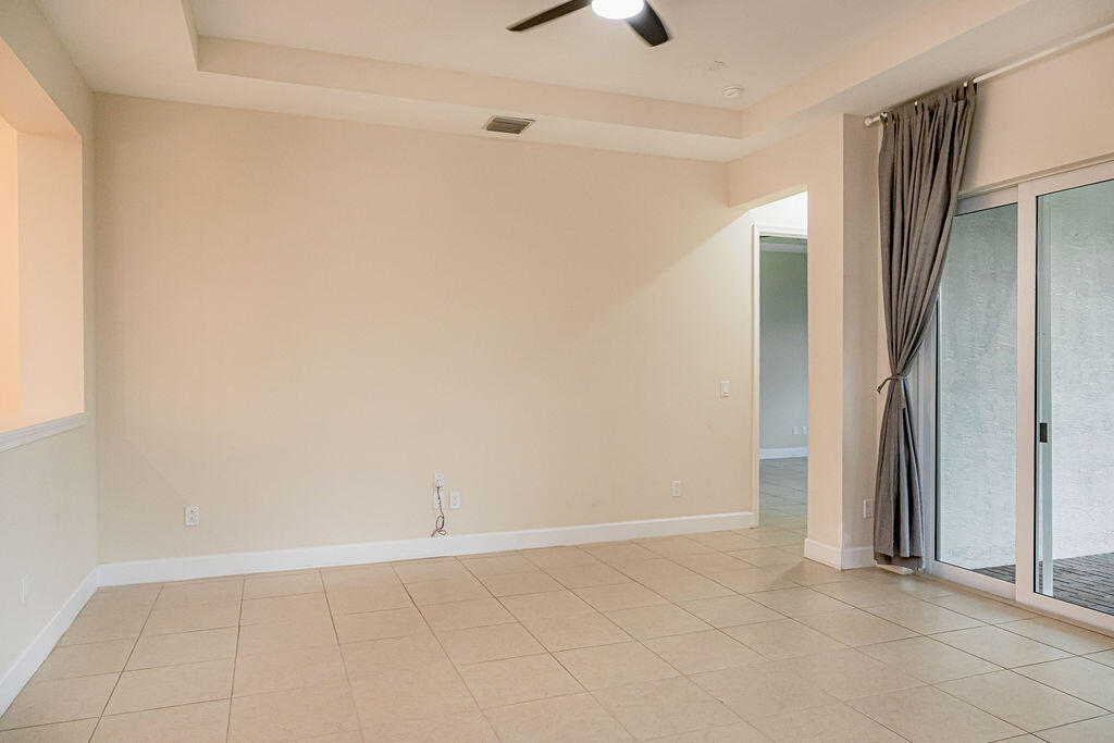 MEADOWS OF WESTLAKE - Residential Lease