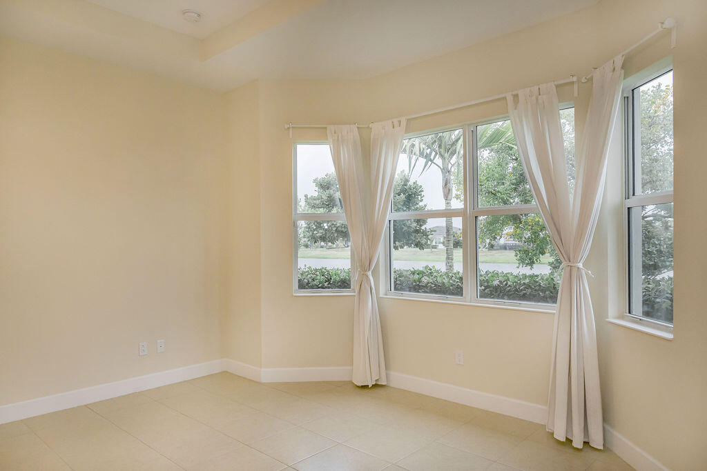 MEADOWS OF WESTLAKE - Residential Lease