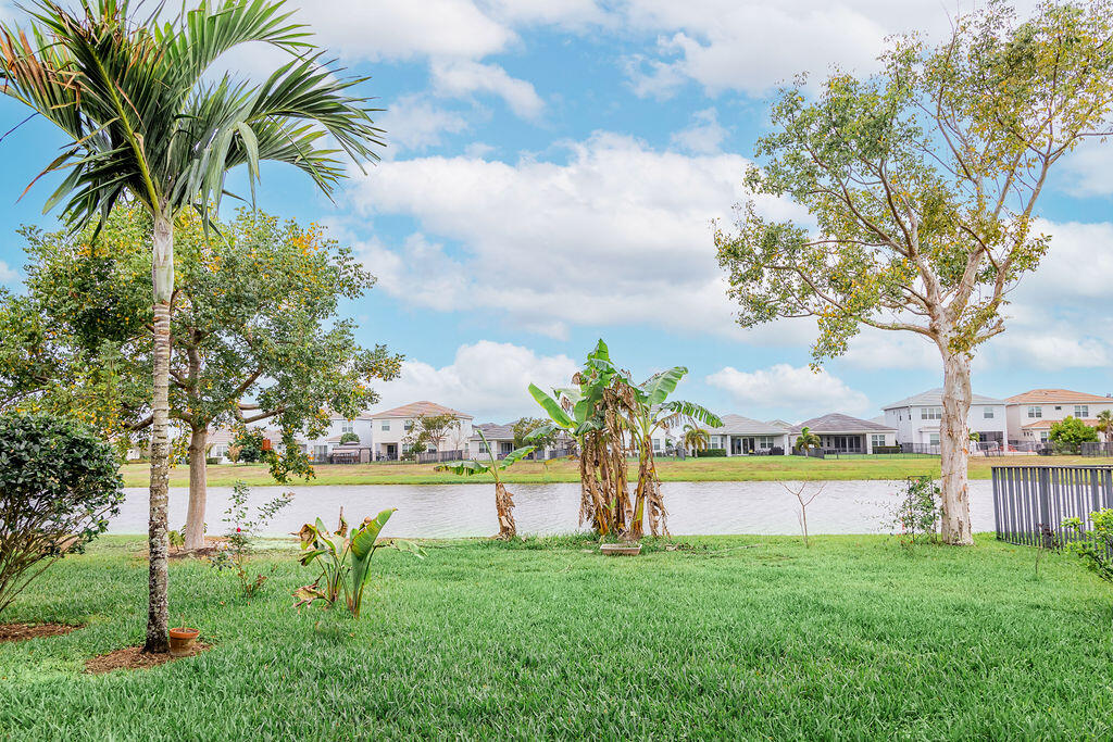 MEADOWS OF WESTLAKE - Residential Lease