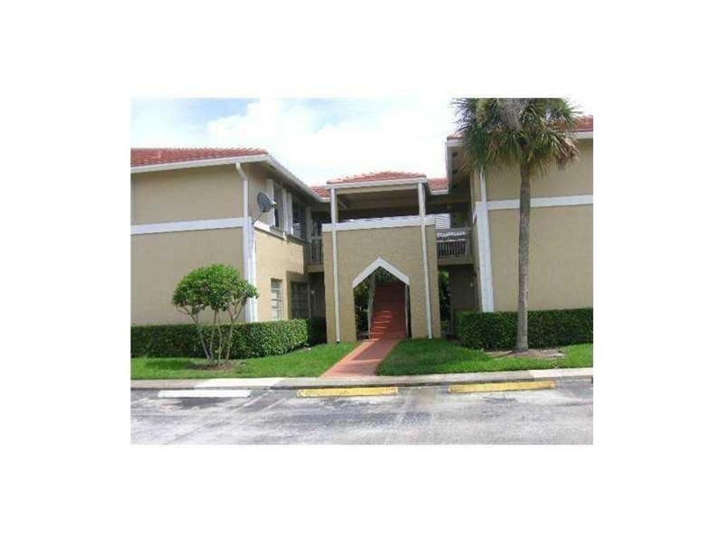 Photo of 10198 Twin Lakes Dr #10198, Coral Springs, FL 33071 (MLS # F10403952)