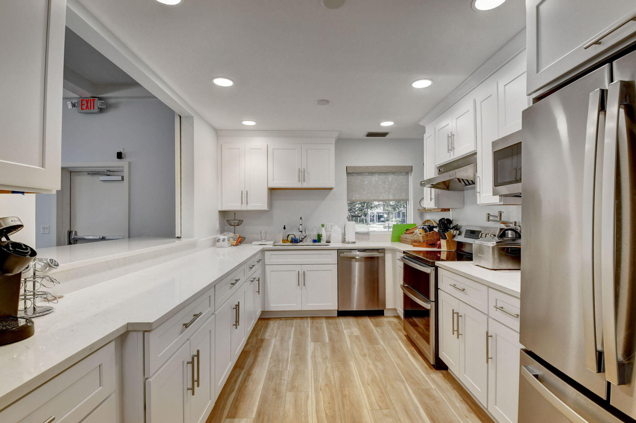 TROPIC BAY CONDO - Residential Lease