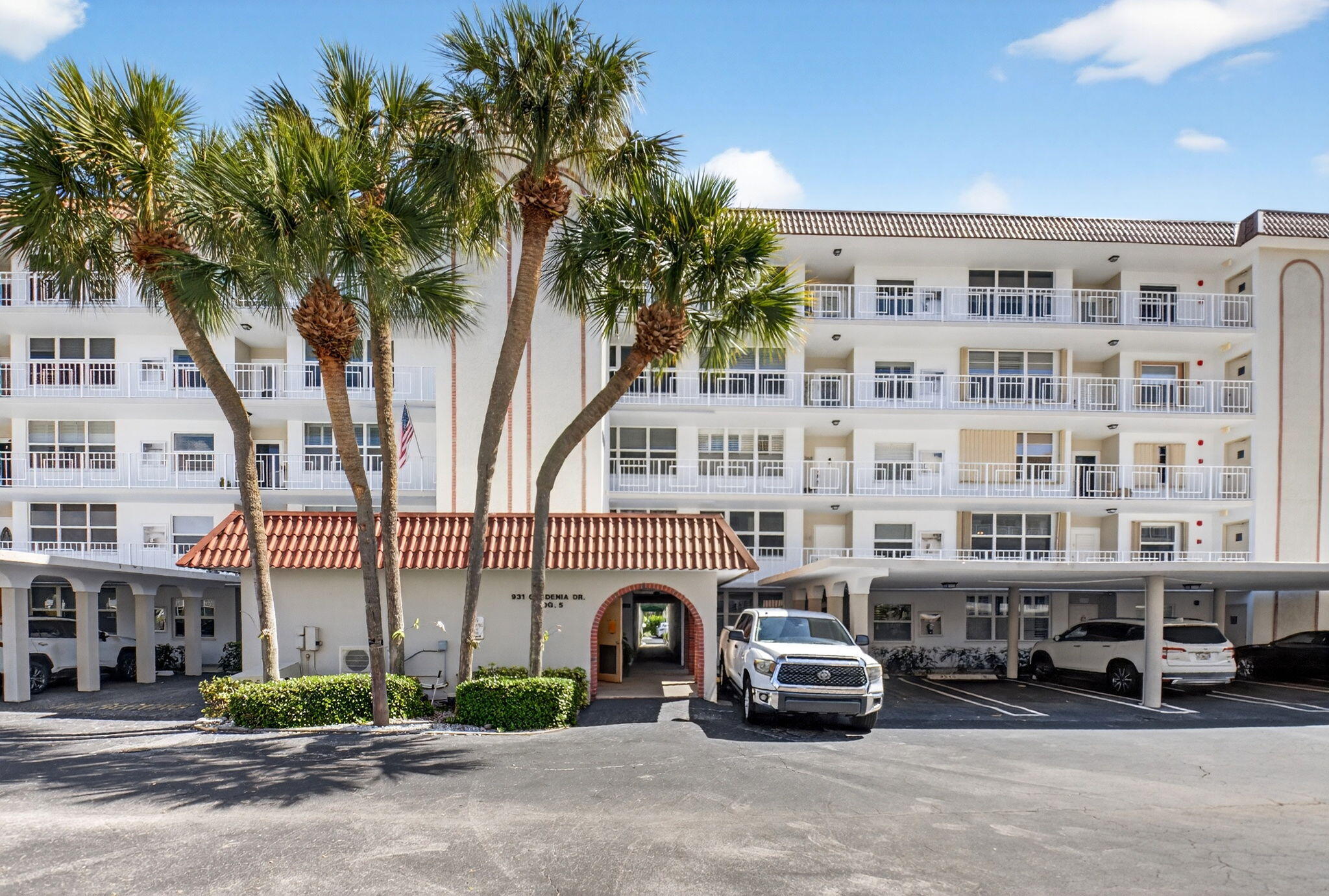 TROPIC BAY CONDO - Residential Lease