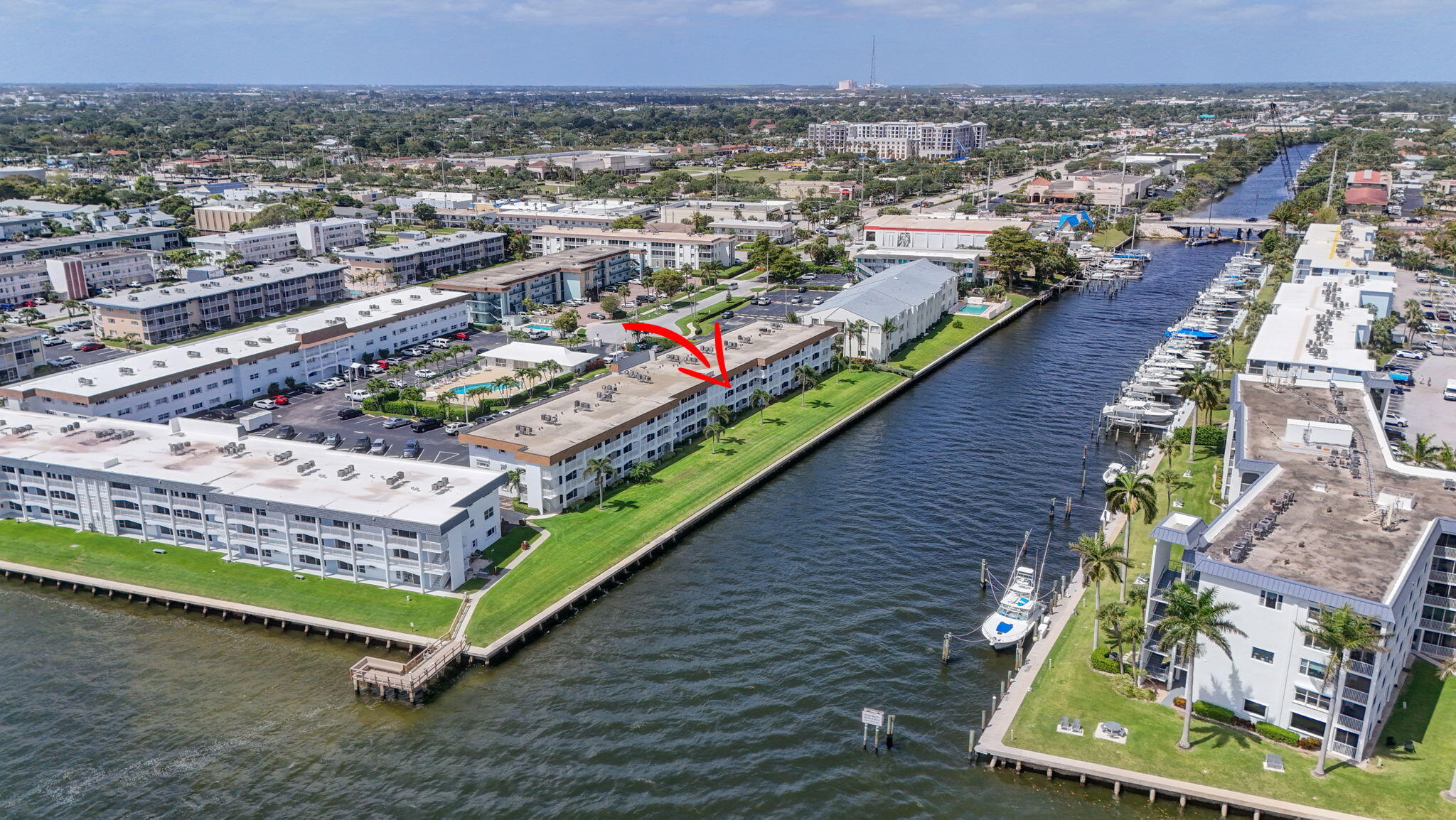 SHORE CLUB APTS B & C CONDO - Residential