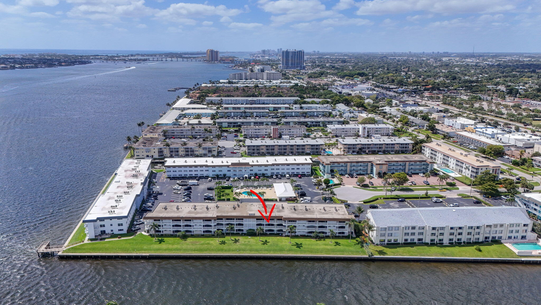 SHORE CLUB APTS B & C CONDO - Residential