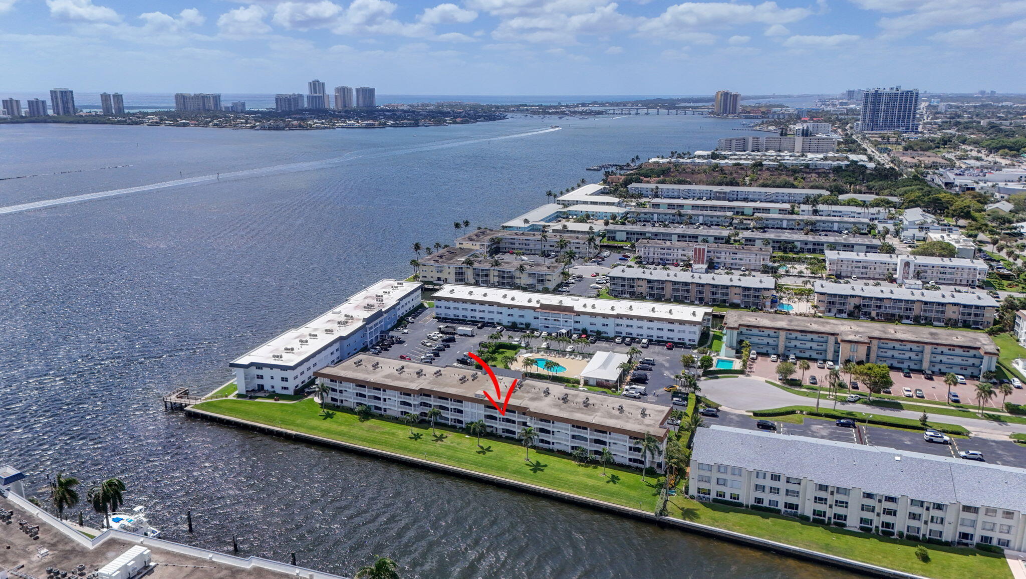 SHORE CLUB APTS B & C CONDO - Residential