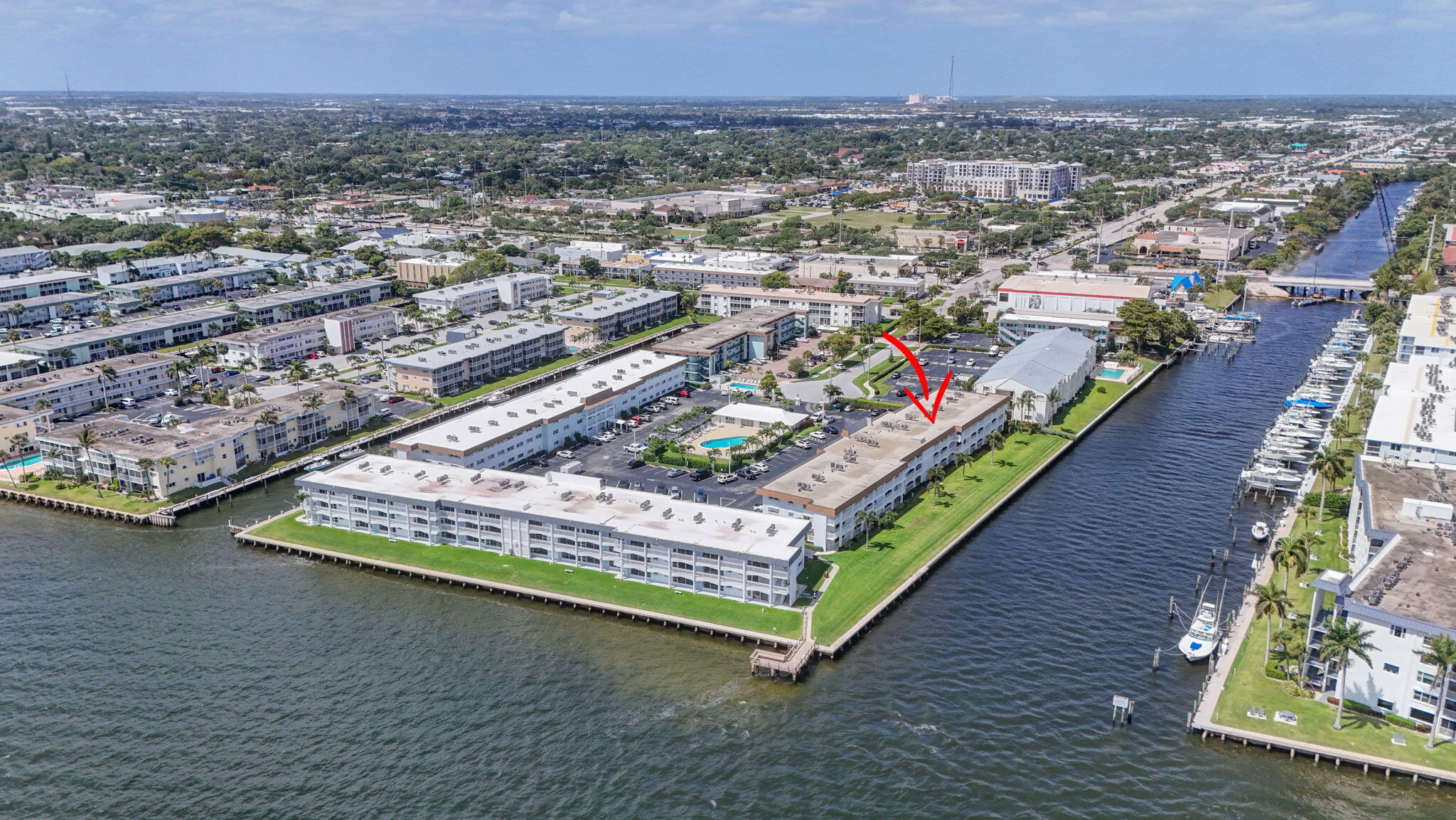 SHORE CLUB APTS B & C CONDO - Residential