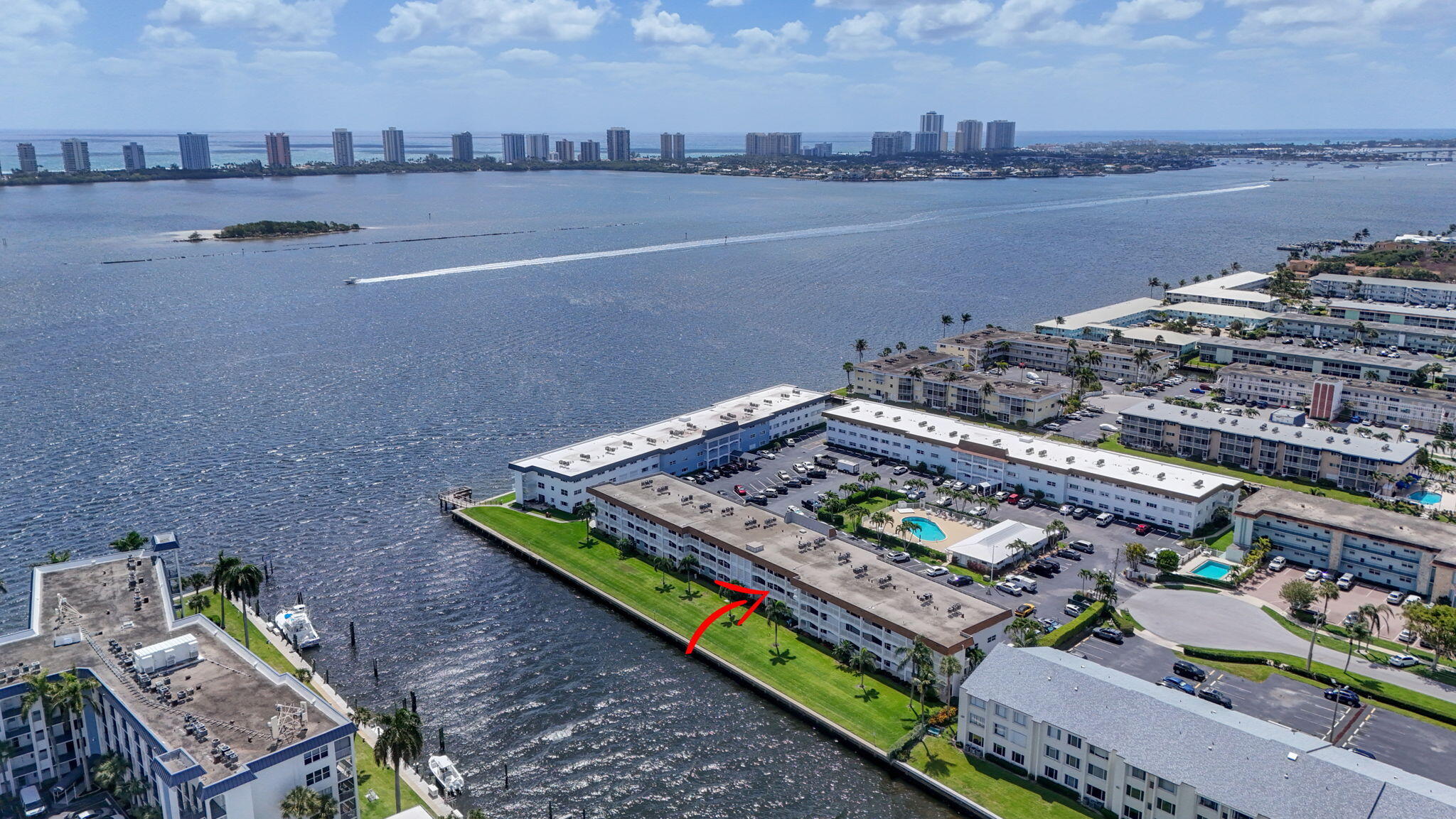 SHORE CLUB APTS B & C CONDO - Residential