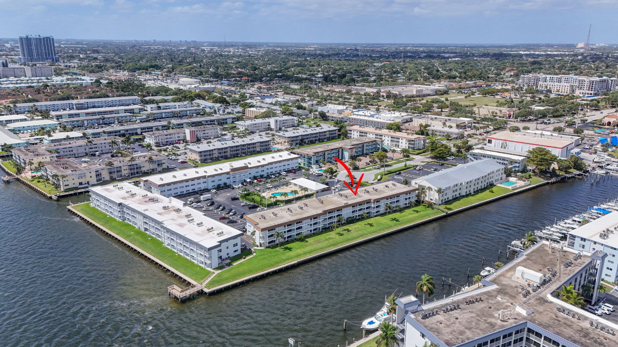 SHORE CLUB APTS B & C CONDO - Residential