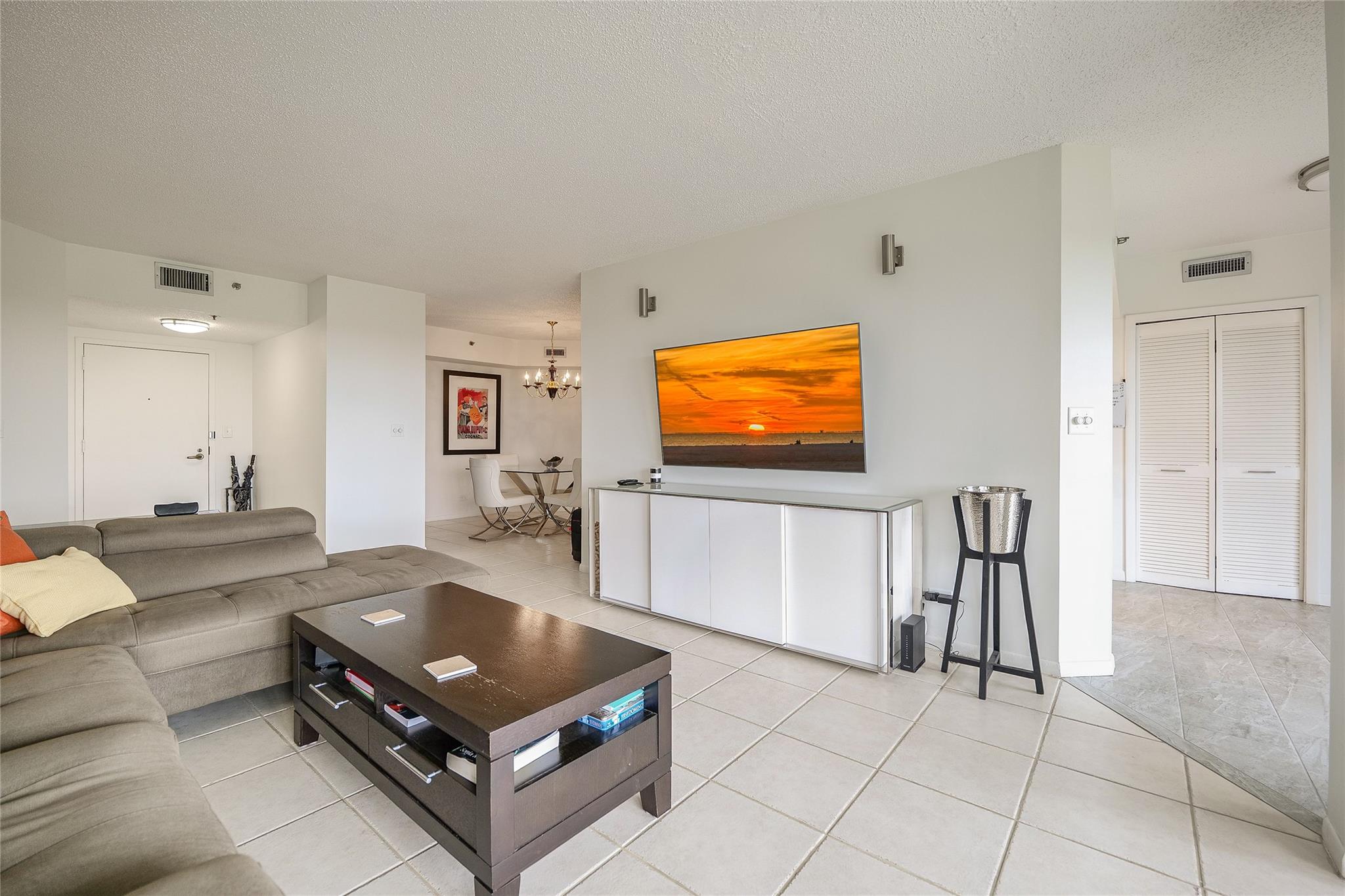 ENVIRON TOWERS - Residential