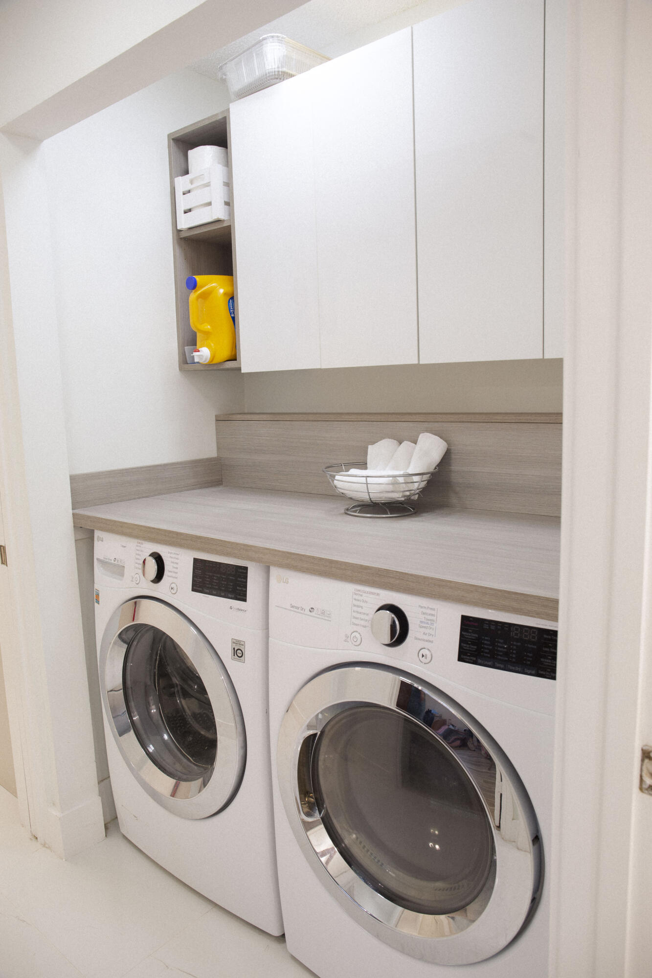 HYPOLUXOS MARINERS CAY CONDO - Residential