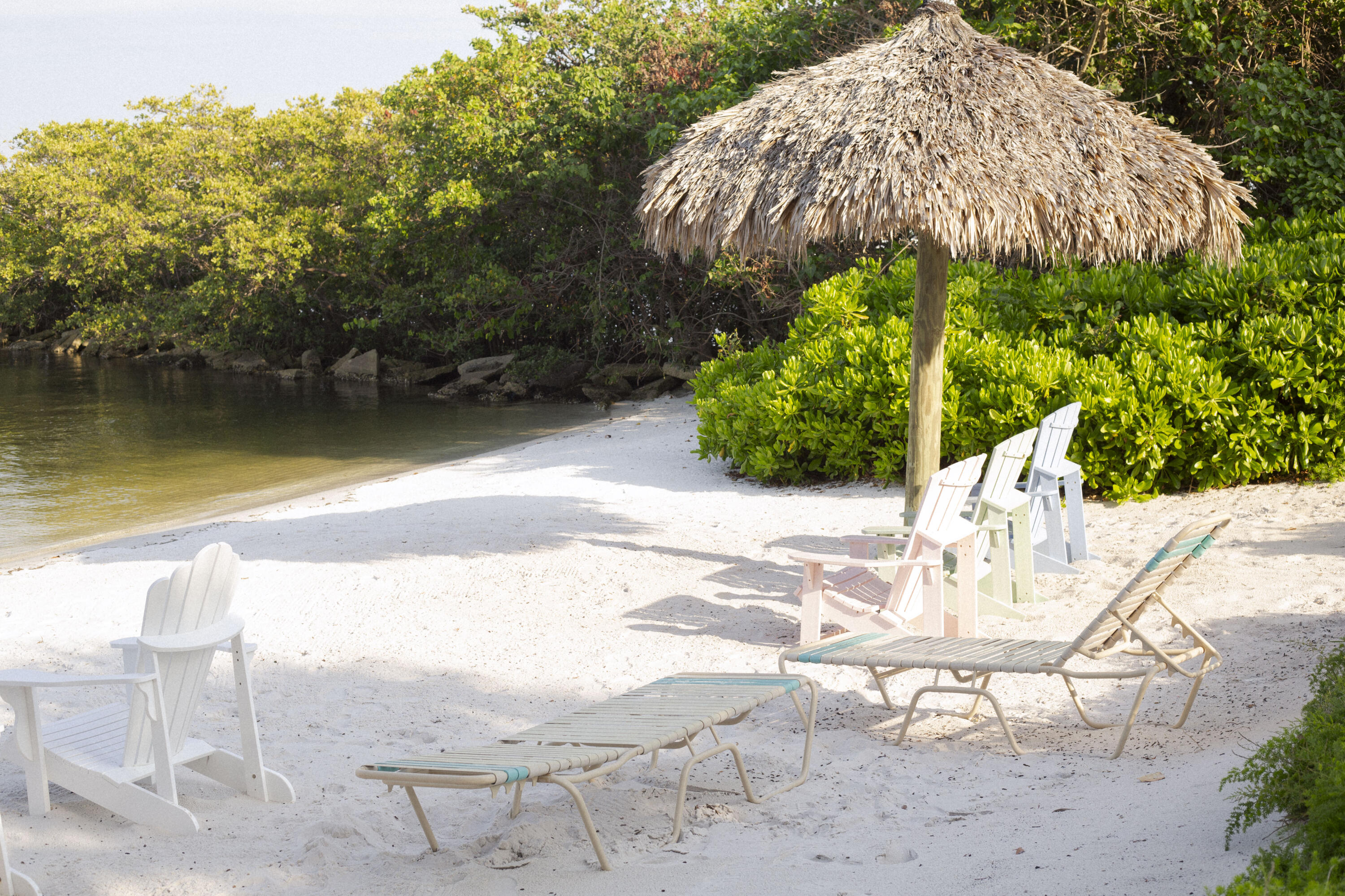 HYPOLUXOS MARINERS CAY CONDO - Residential