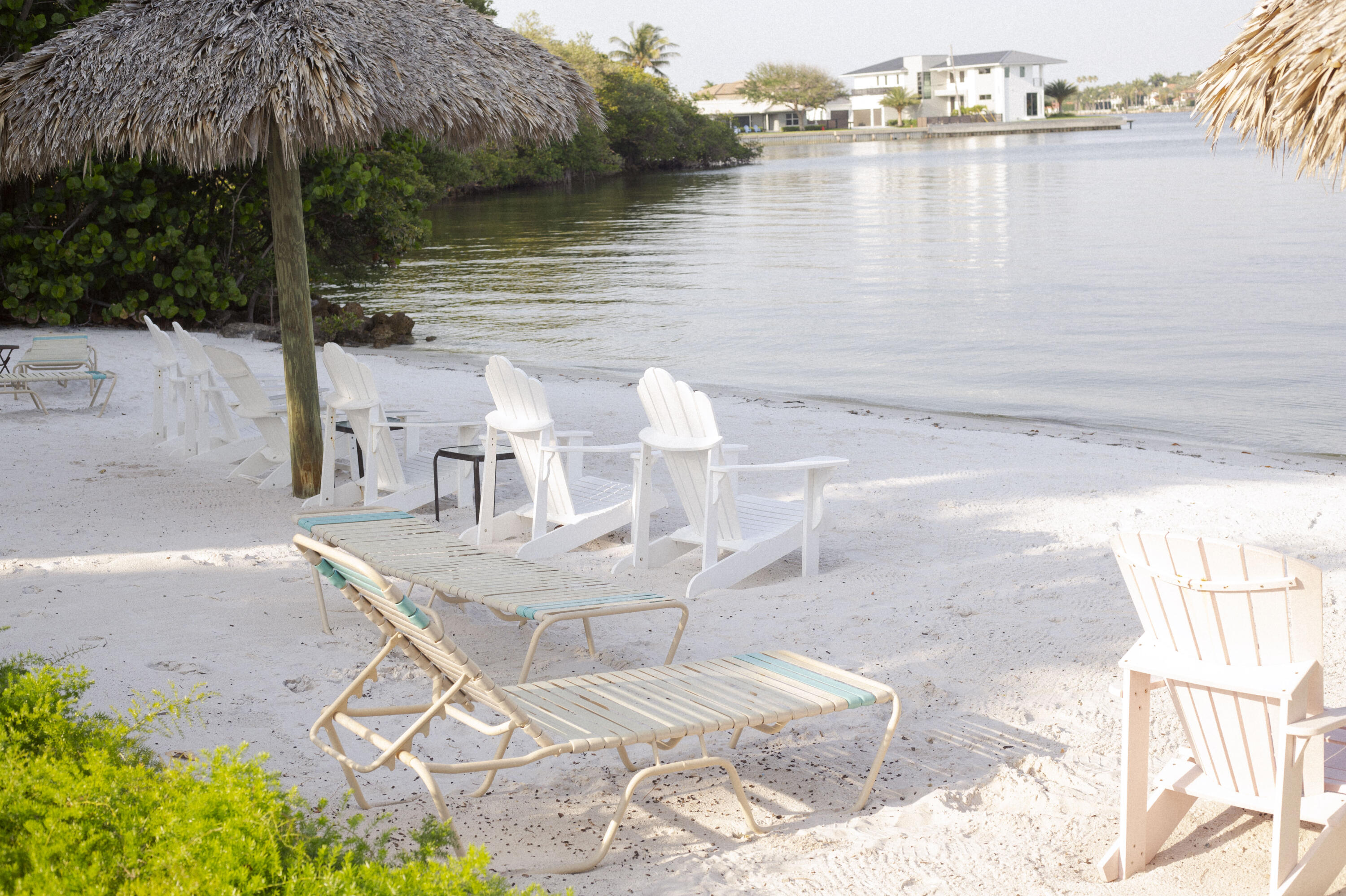 HYPOLUXOS MARINERS CAY CONDO - Residential