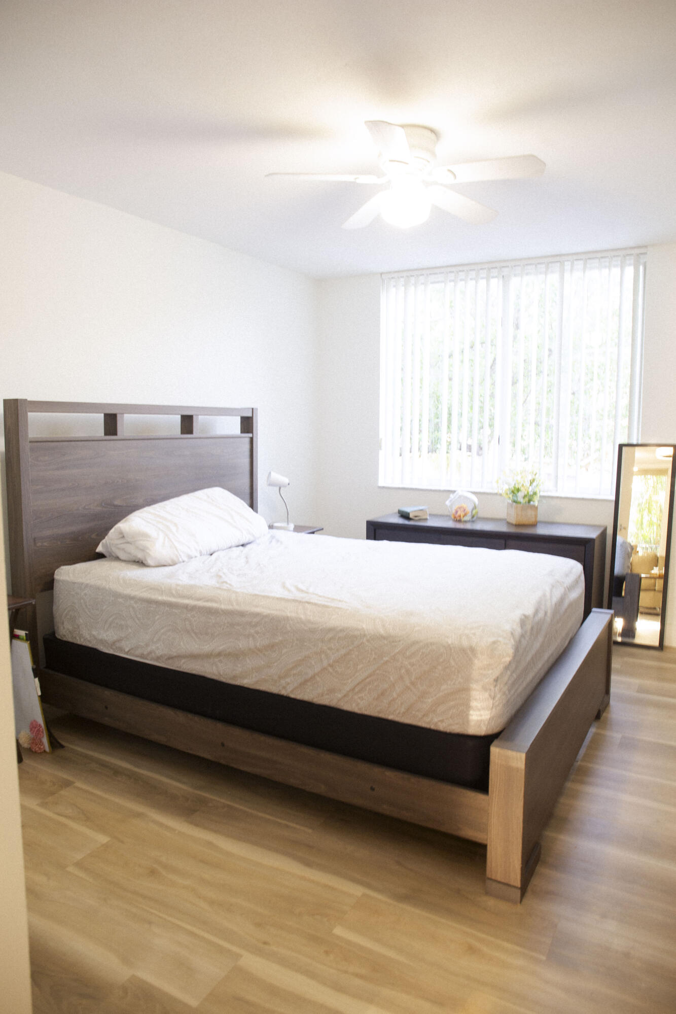 HYPOLUXOS MARINERS CAY CONDO - Residential