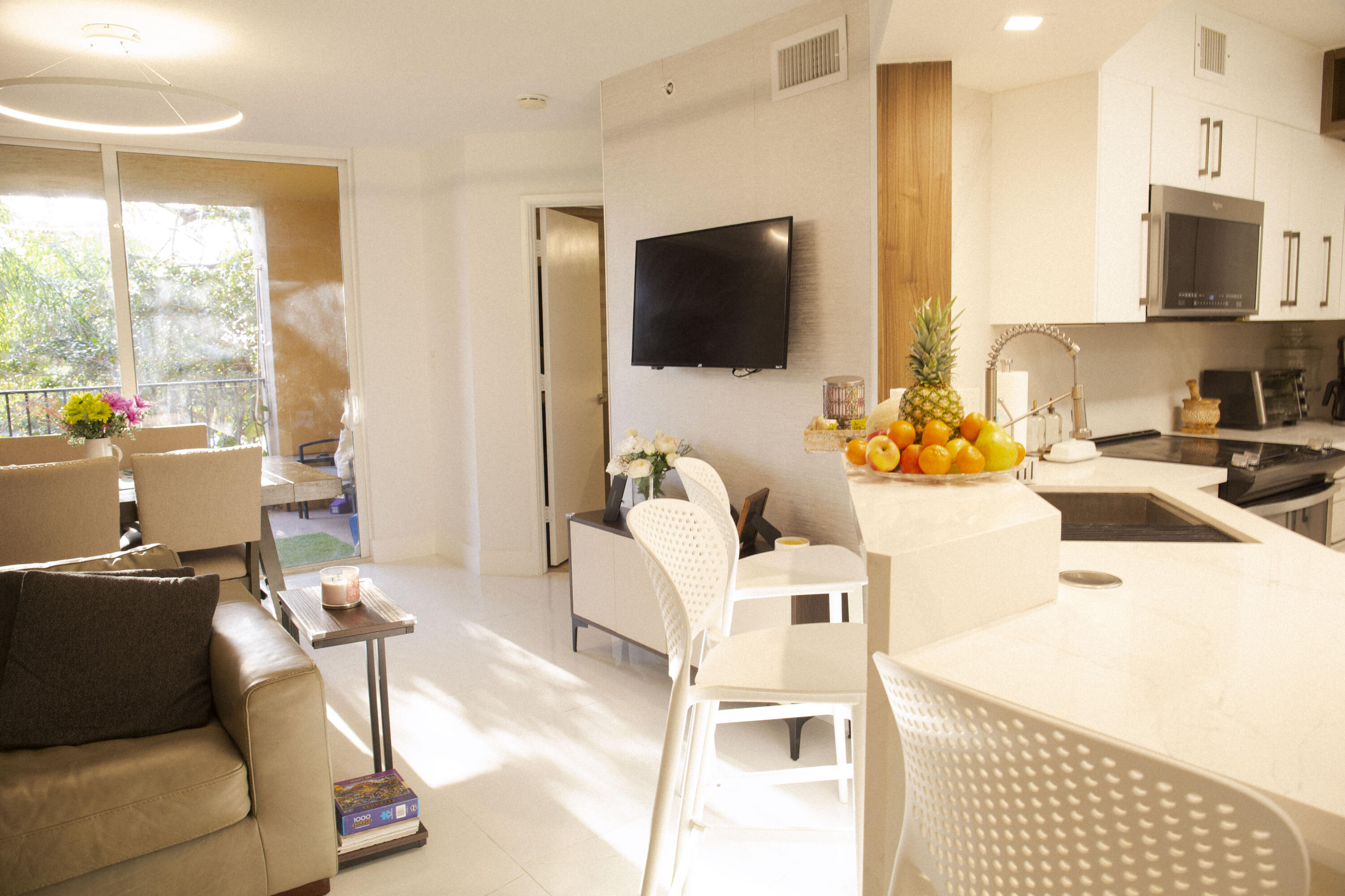 HYPOLUXOS MARINERS CAY CONDO - Residential