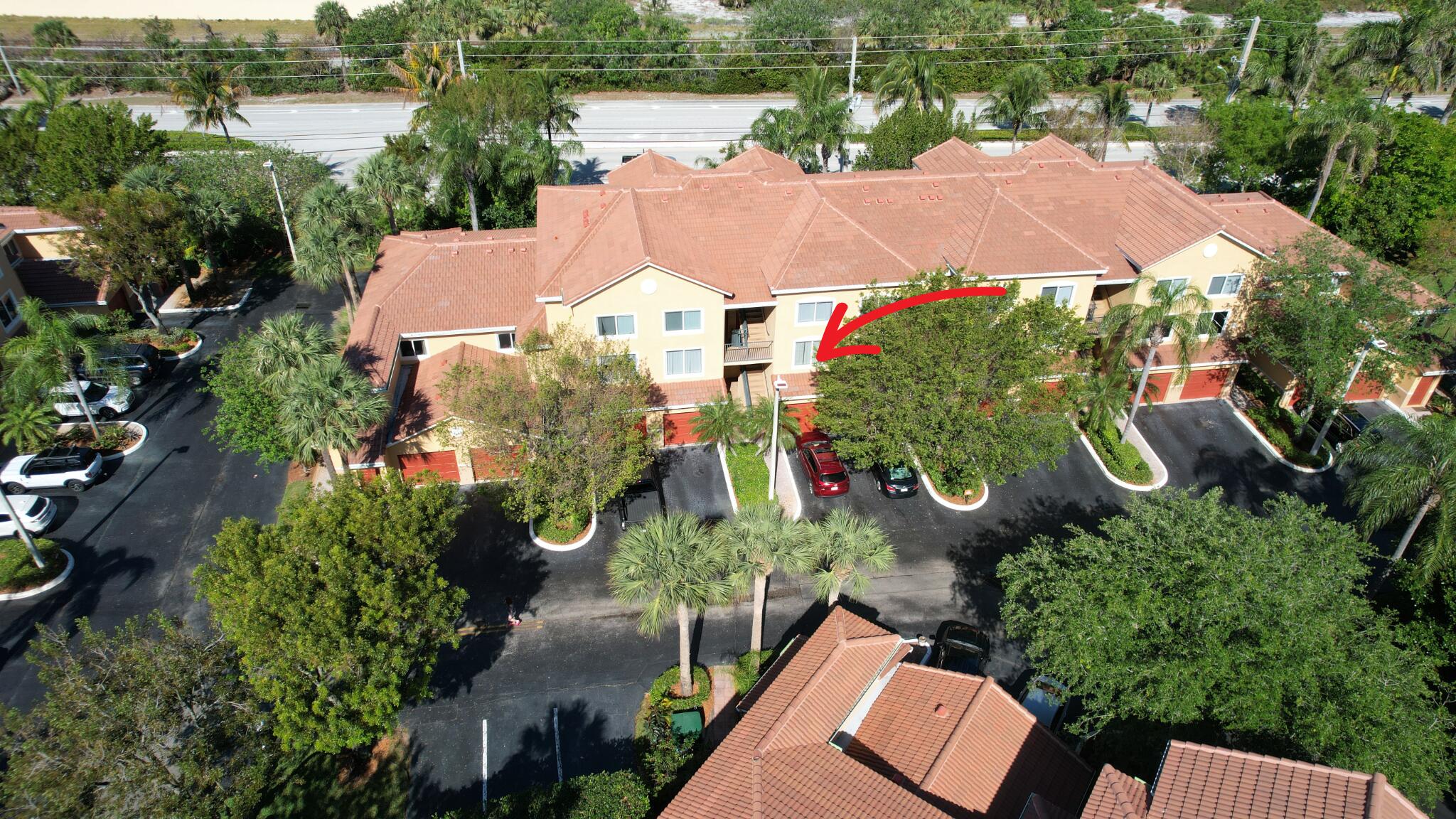 HYPOLUXOS MARINERS CAY CONDO - Residential