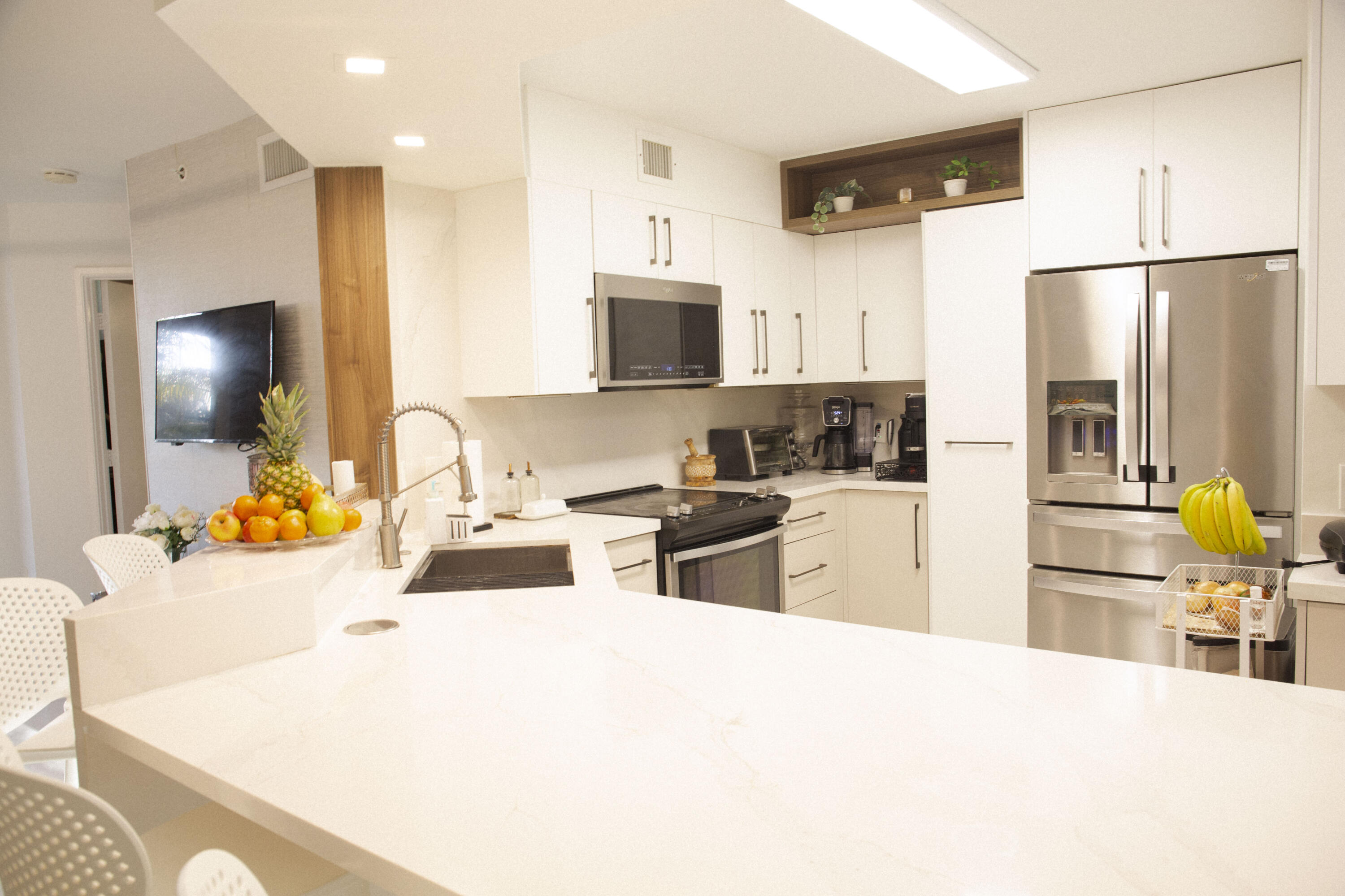 HYPOLUXOS MARINERS CAY CONDO - Residential