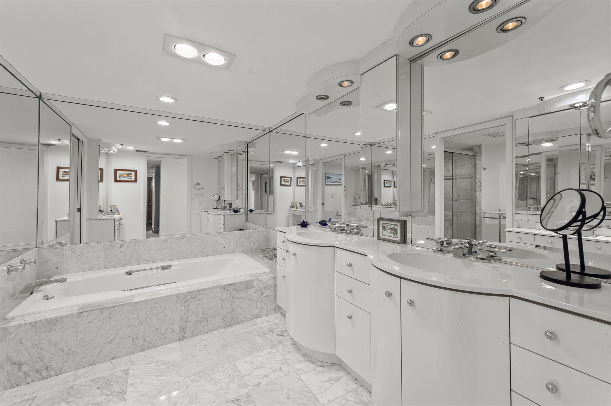 CARLTON CONDO - Residential Lease