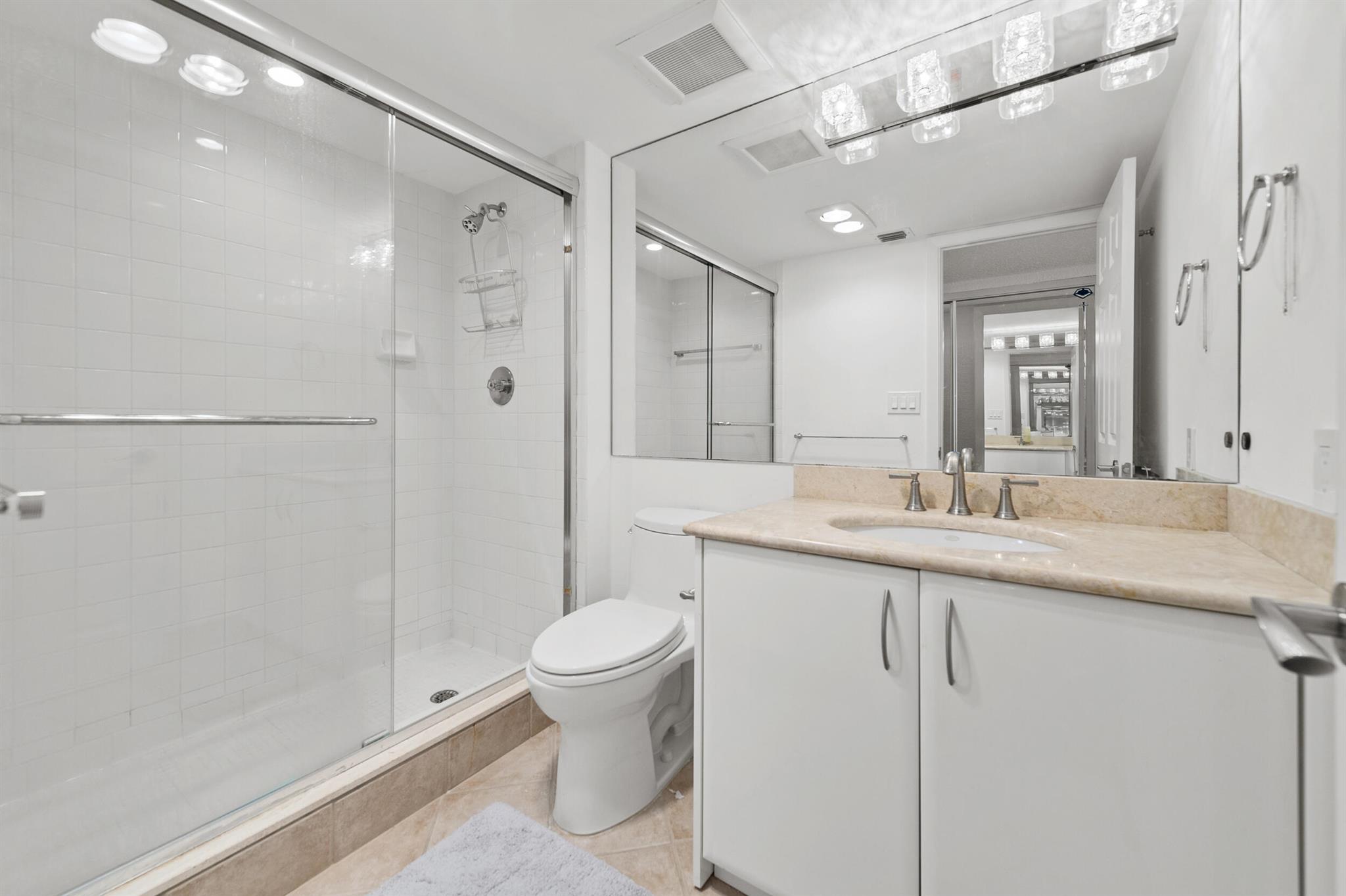 CARLTON CONDO - Residential Lease