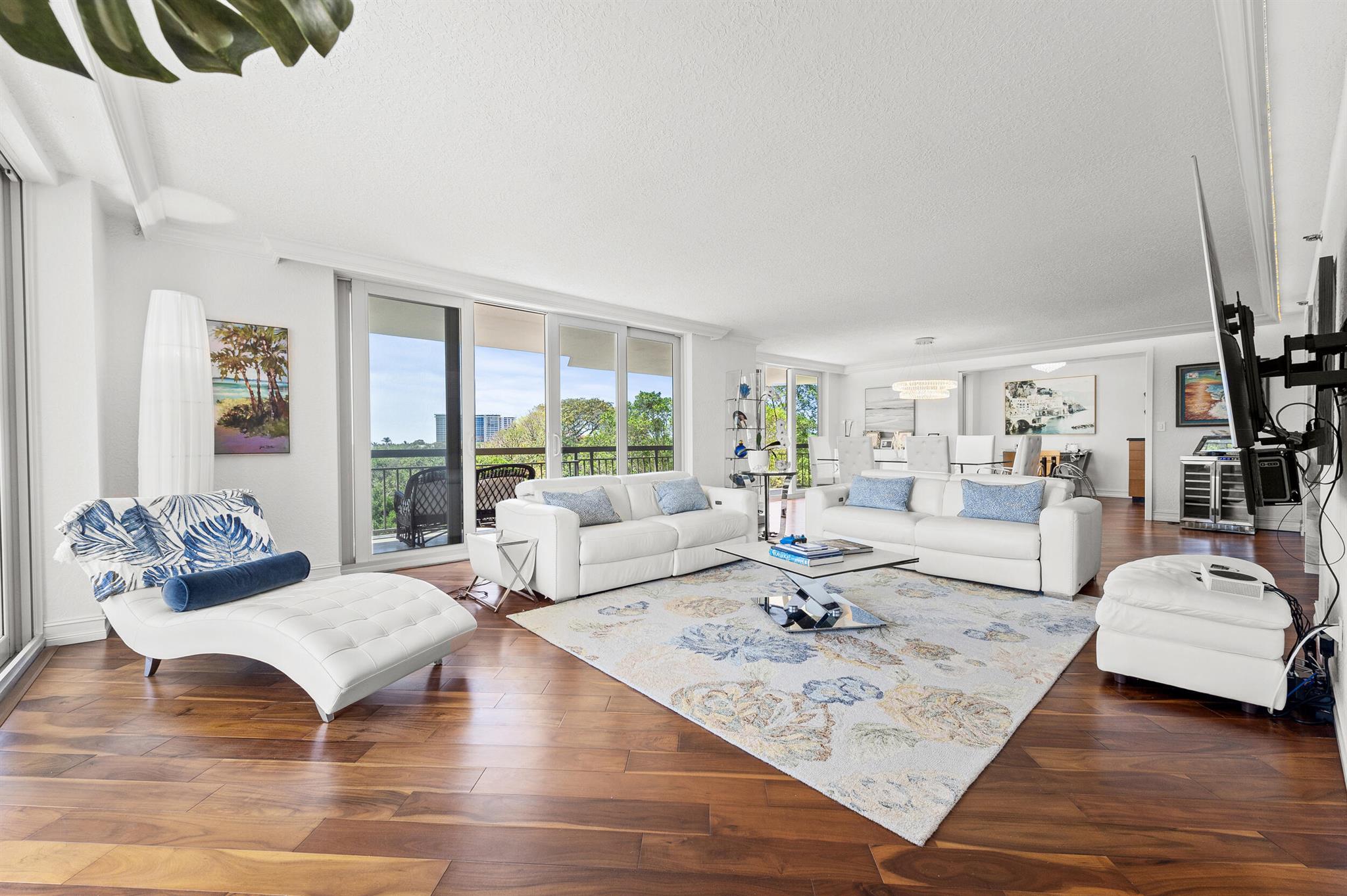 CARLTON CONDO - Residential Lease