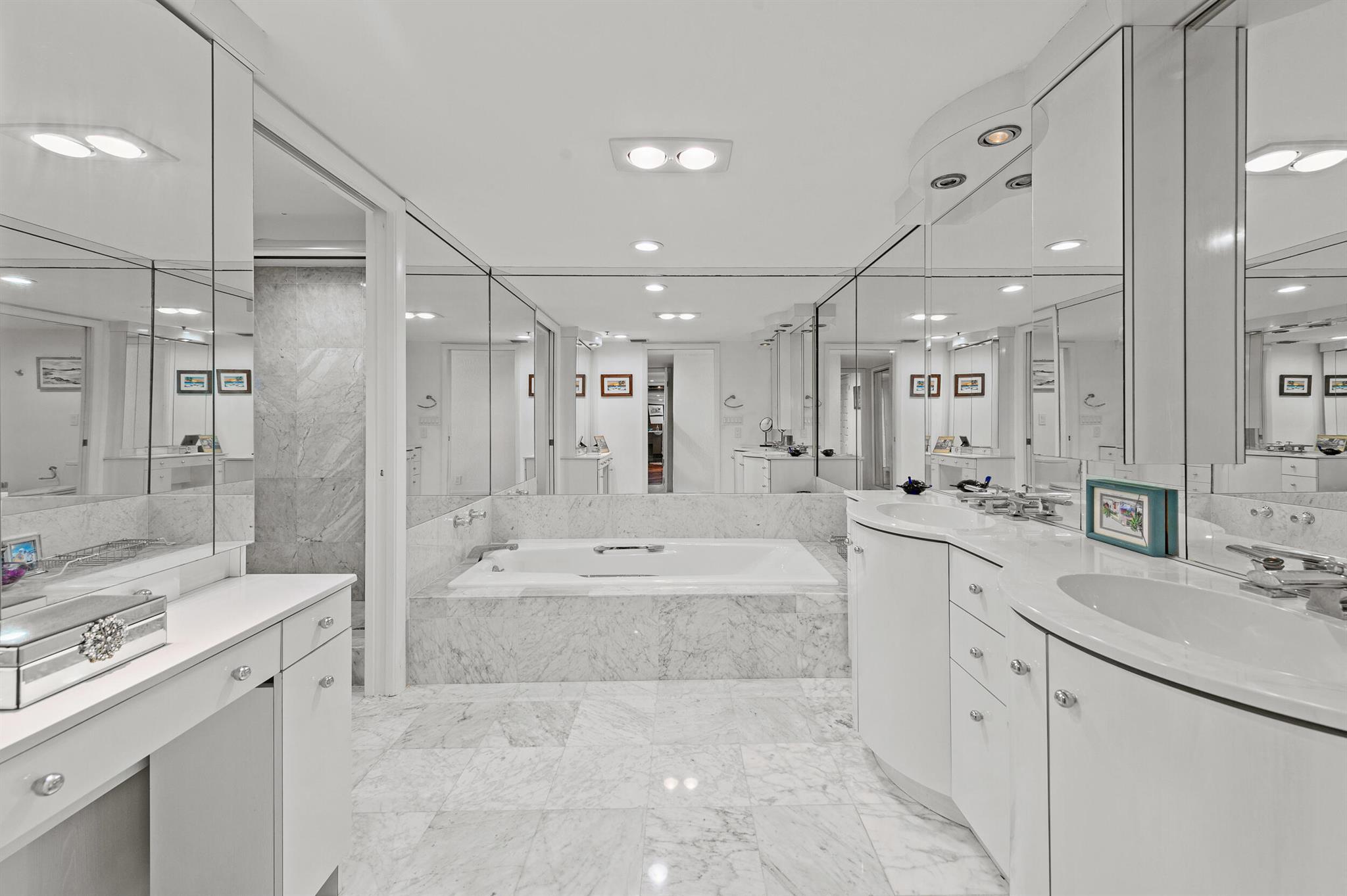 CARLTON CONDO - Residential Lease