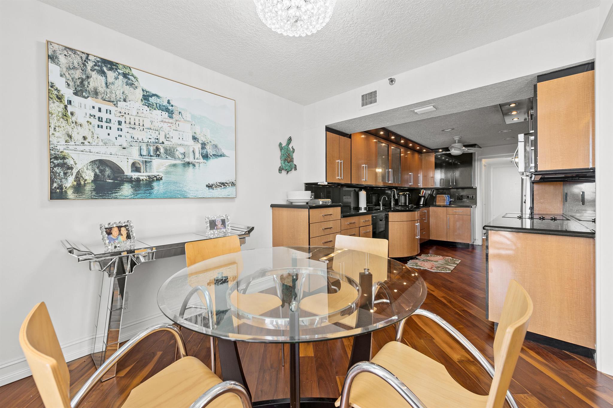 CARLTON CONDO - Residential Lease