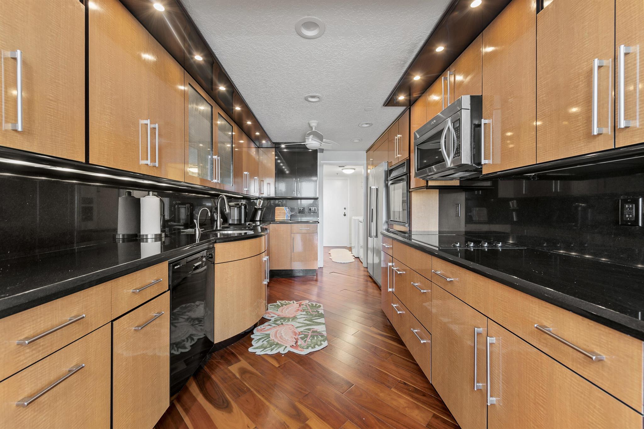 CARLTON CONDO - Residential Lease