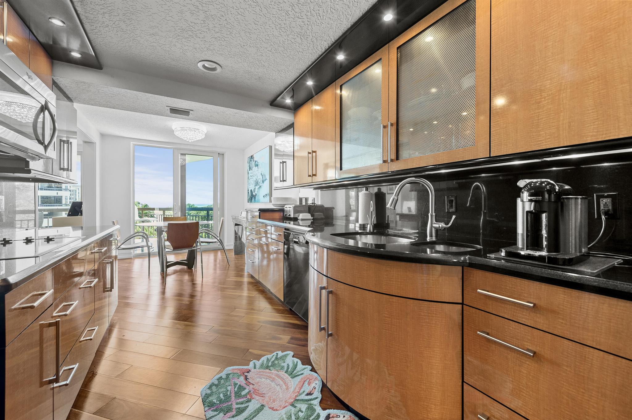 CARLTON CONDO - Residential Lease