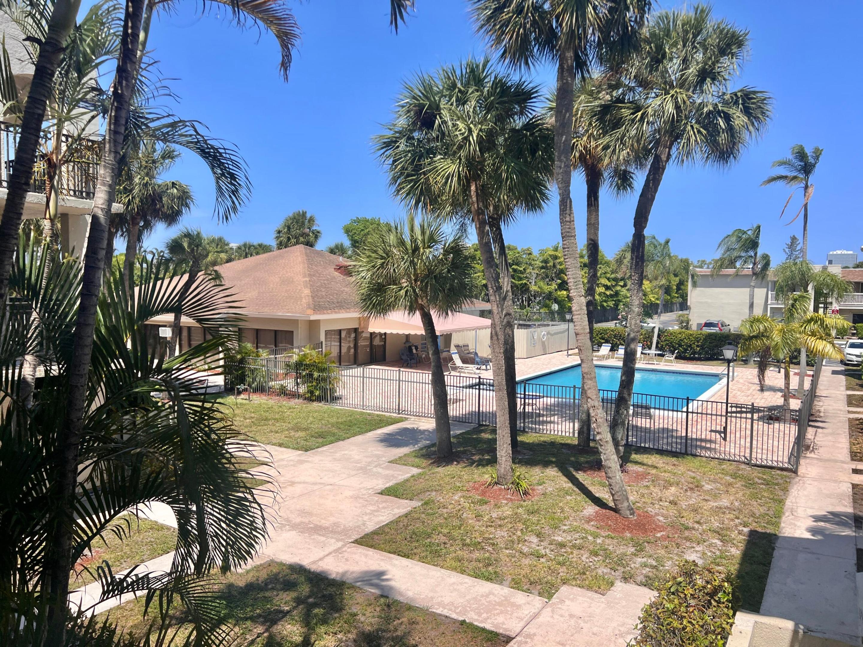 CROSS CREEK CONDO - Residential