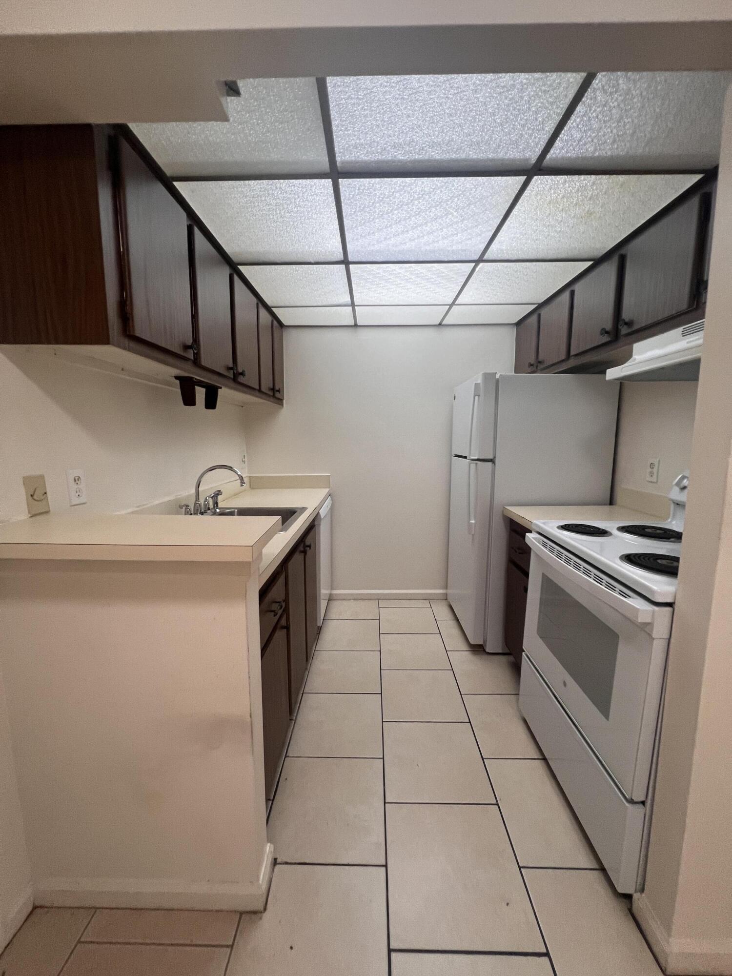 CROSS CREEK CONDO - Residential