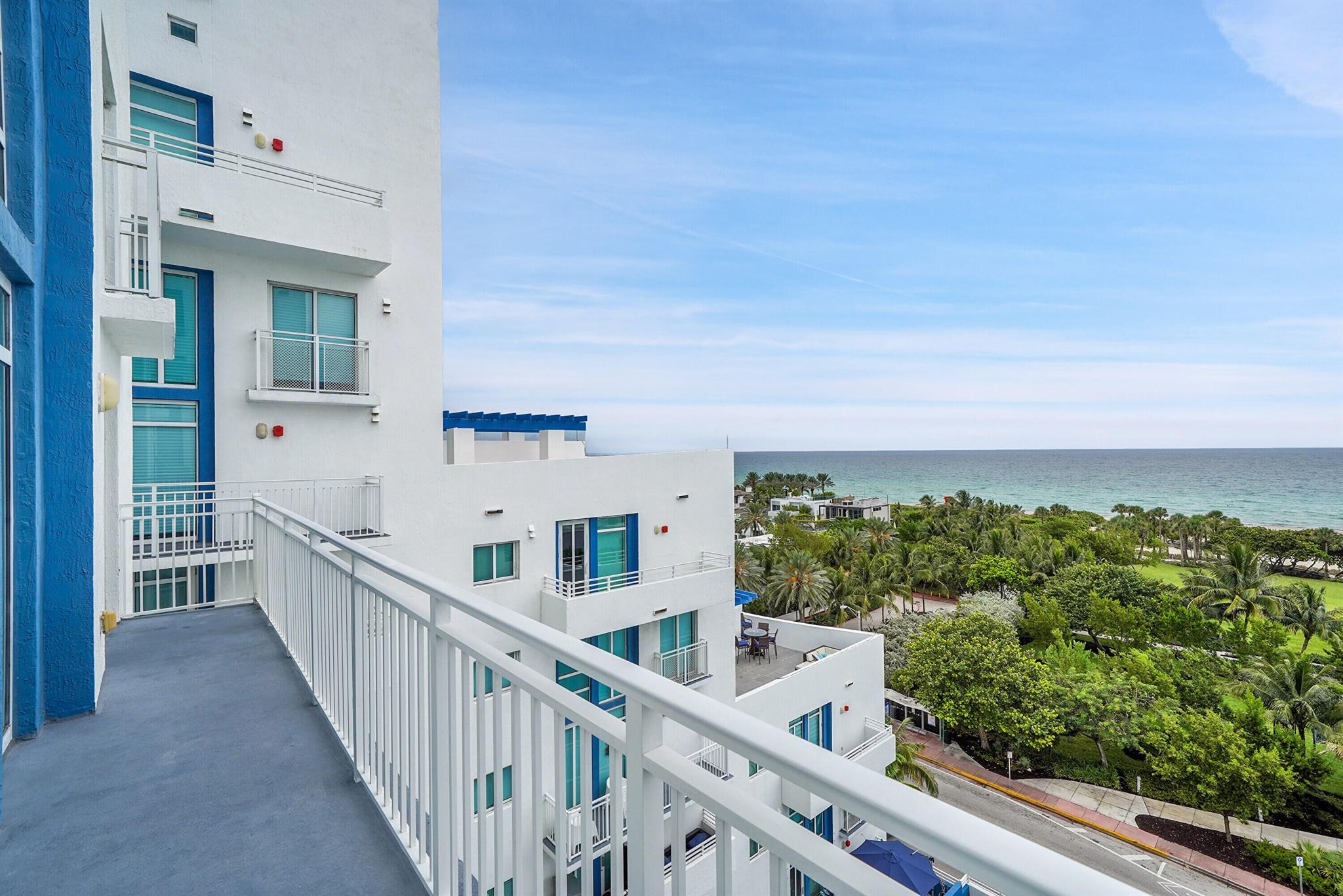 7600 Collins Avenue 1009