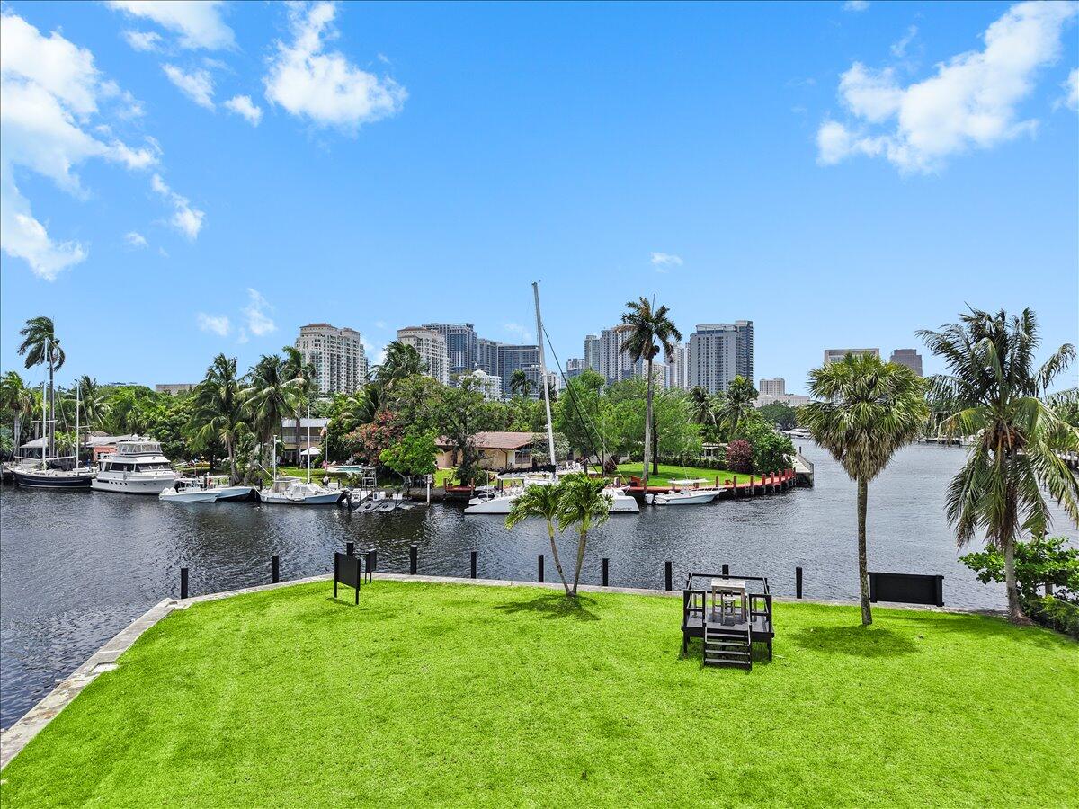 522 SW 9TH Terrace