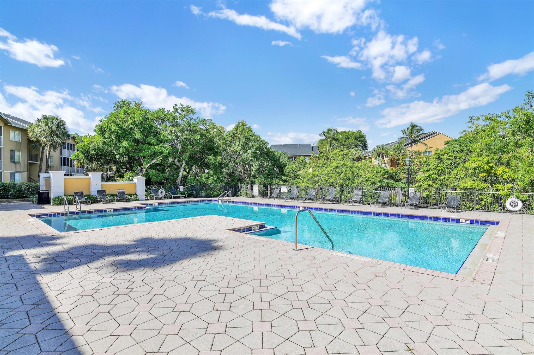 WINDWARD LAKES CONDO - Residential Lease